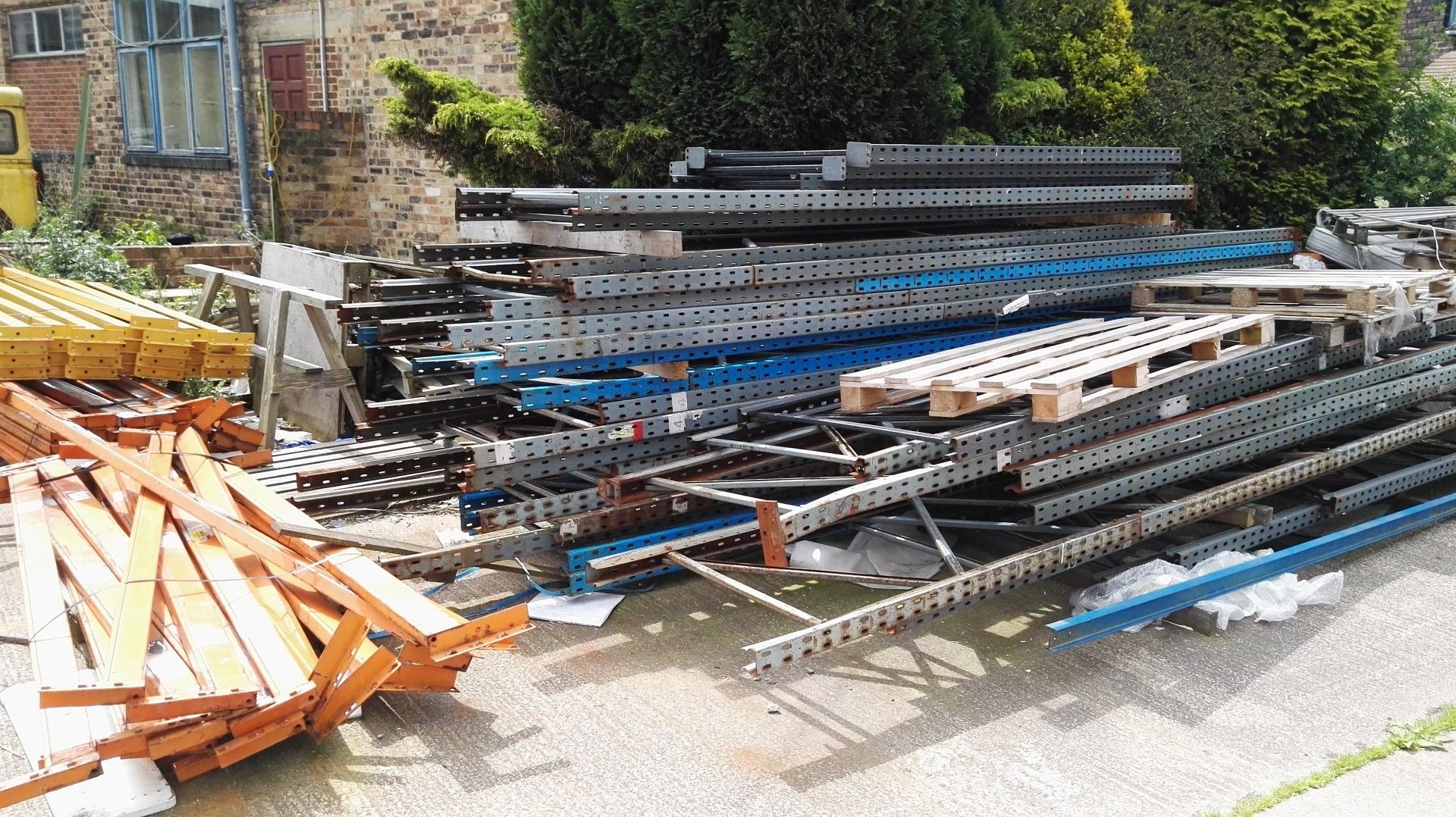 1 x Large Assortment of Industrial Racking - CL185 - Ref: DRRCK - Location: Stoke-on-Trent ST3