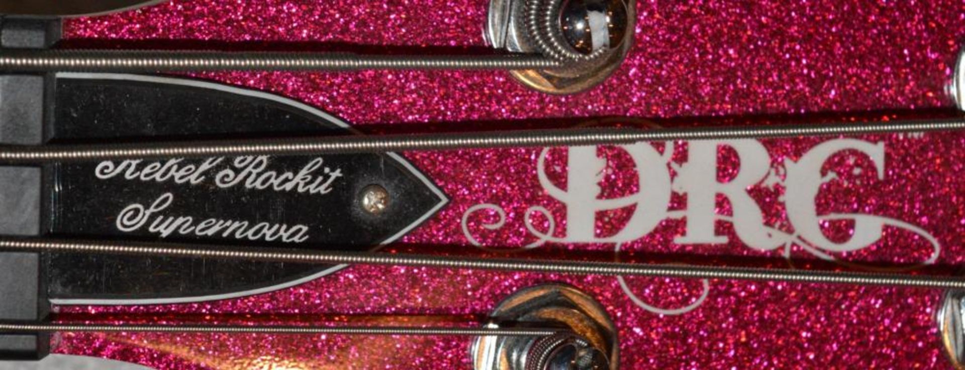 1 x Daisy Rebel Rockit Supernova Bass Guitar - Atomic Pink - 34" Scale - 22 Frets - Duncan - Image 6 of 13