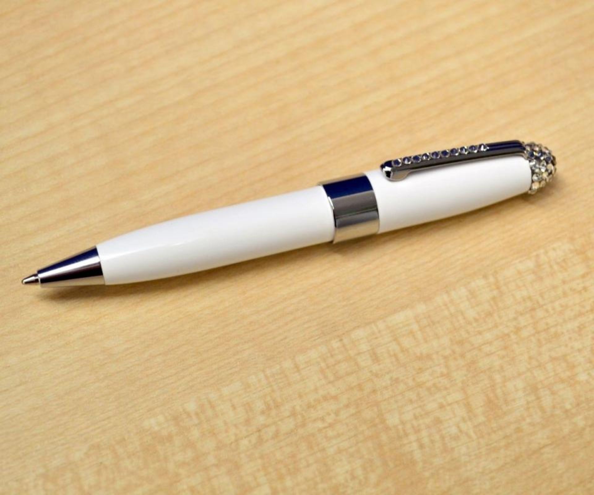 1 x ICE LONDON "Duchess" Ladies Pen Embellished With SWAROVSKI Crystals - Colour: White - Brand - Image 2 of 3