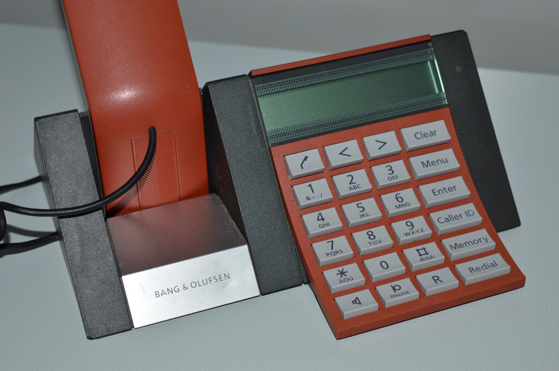 1 x Bang & Olufsen BeoCom 2500 Telephone - Made in Denmark - Red - CL214 - Ref JP045 - Location: - Image 4 of 6