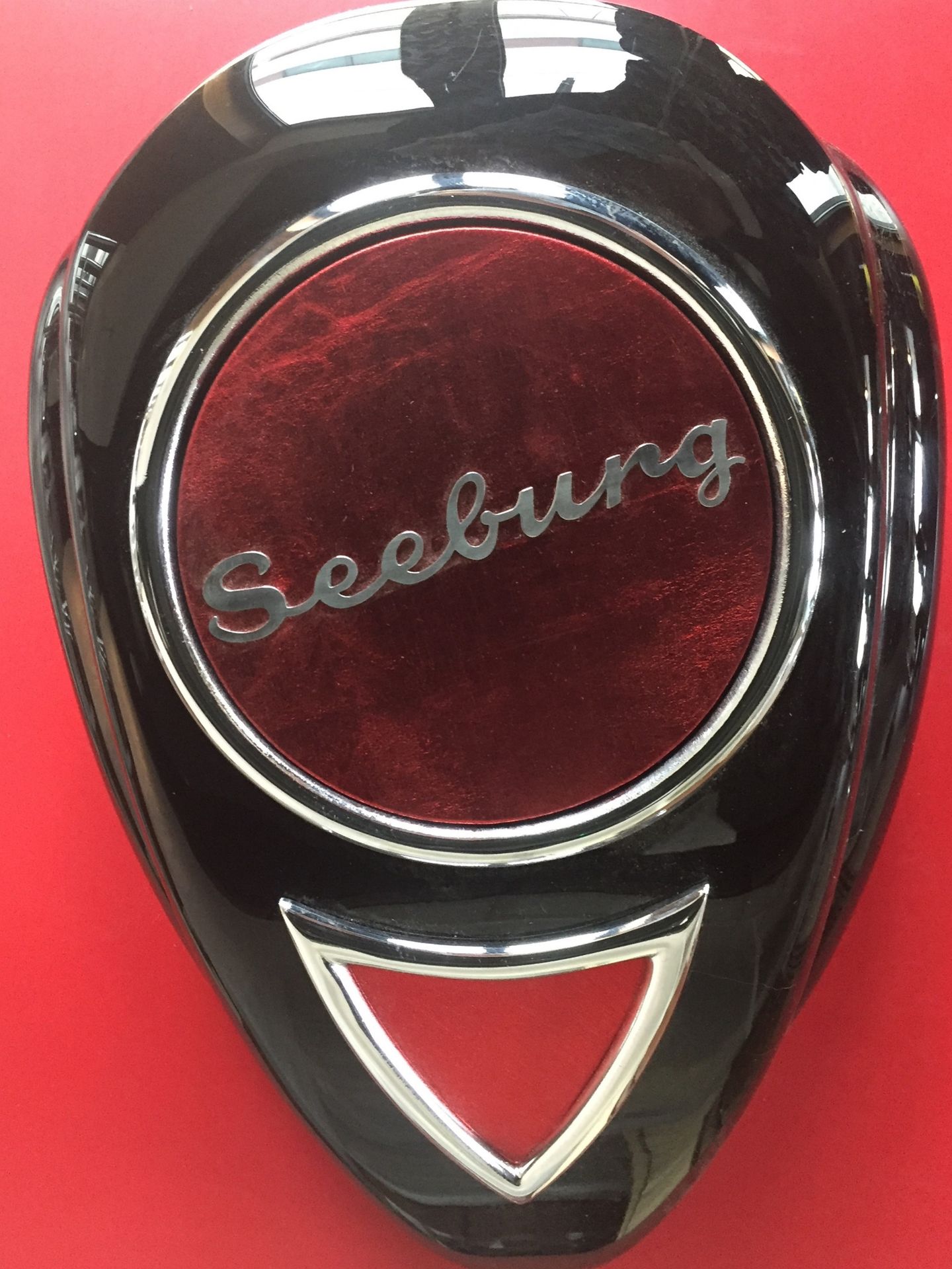 1 x Retro Seeburg Replica Motorcycle Tank - Seeburg Jukeboxes - CL235 - Location: London N1 These