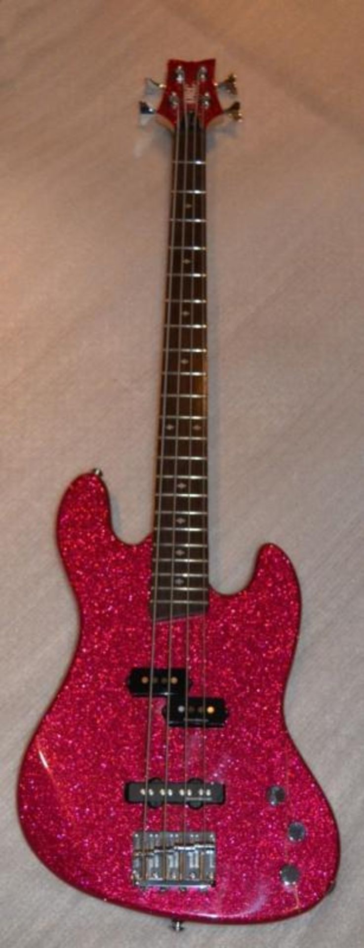 1 x Daisy Rebel Rockit Supernova Bass Guitar - Atomic Pink - 34" Scale - 22 Frets - Duncan