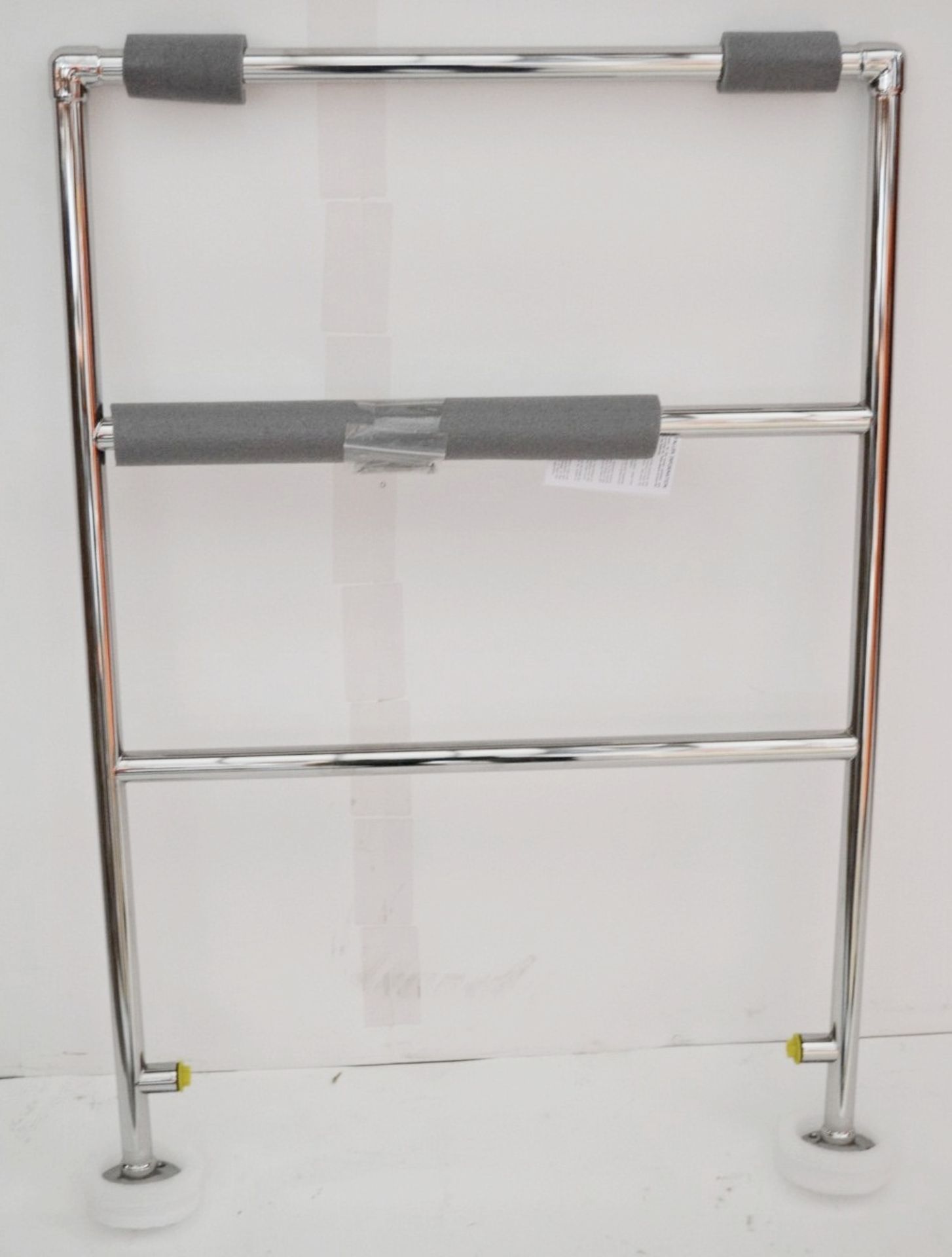 1 x Vogue Heated Towel Rail - New / Boxed Stock - Dimensions: W62 x H97cm - Ref: MWI004 - CL022 -