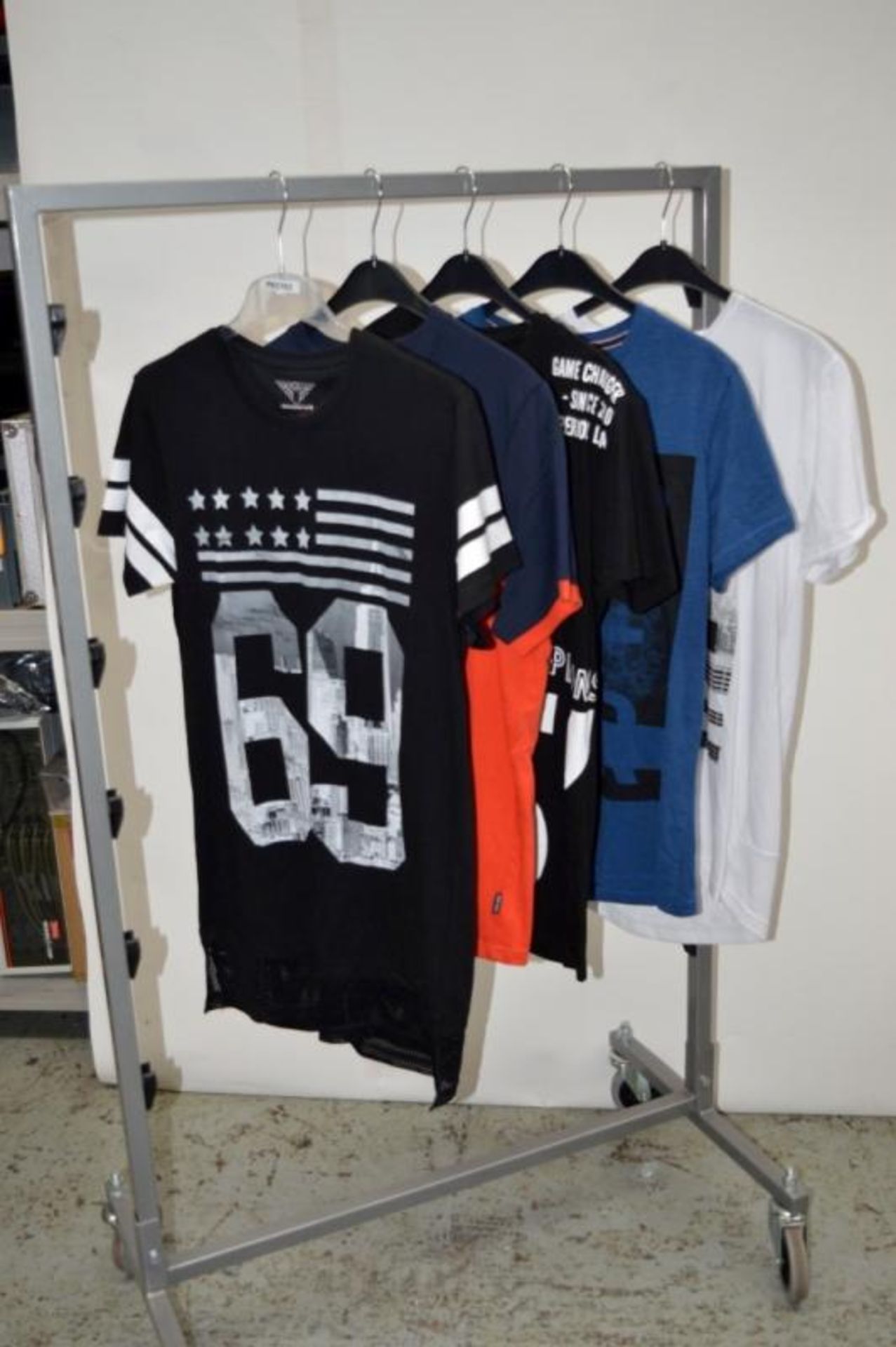 5 x Assorted Branded Mens T-Shirts - New Stock With Tags - Brands Include SAILMAKERS / GNIOUS Recent