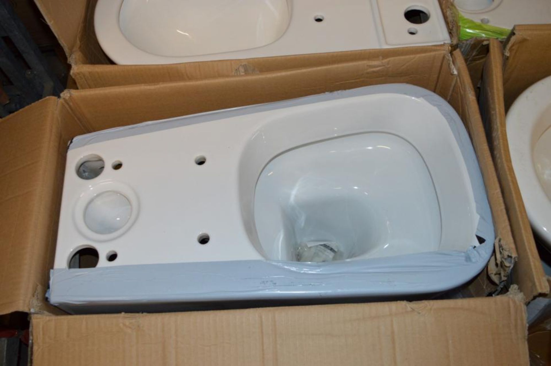 4 x Assorted Toilet Pans - Various Styles Included - CL190 - Unused Stock - Ref GIL004 - Location: - Image 7 of 7