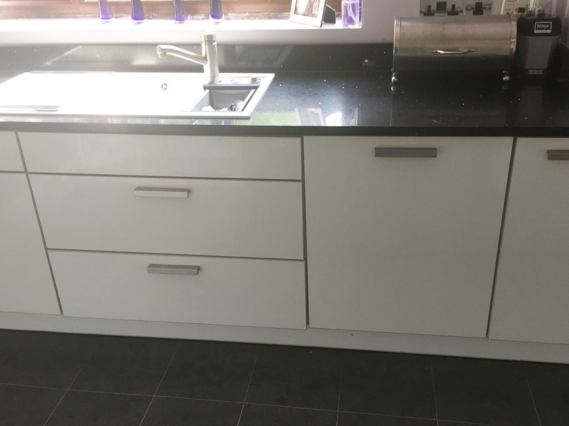 1 x RWK Einbaukuchen Contemporary White Gloss Fitted Kitchen With Galaxy Quartz Worktops and - Image 67 of 75