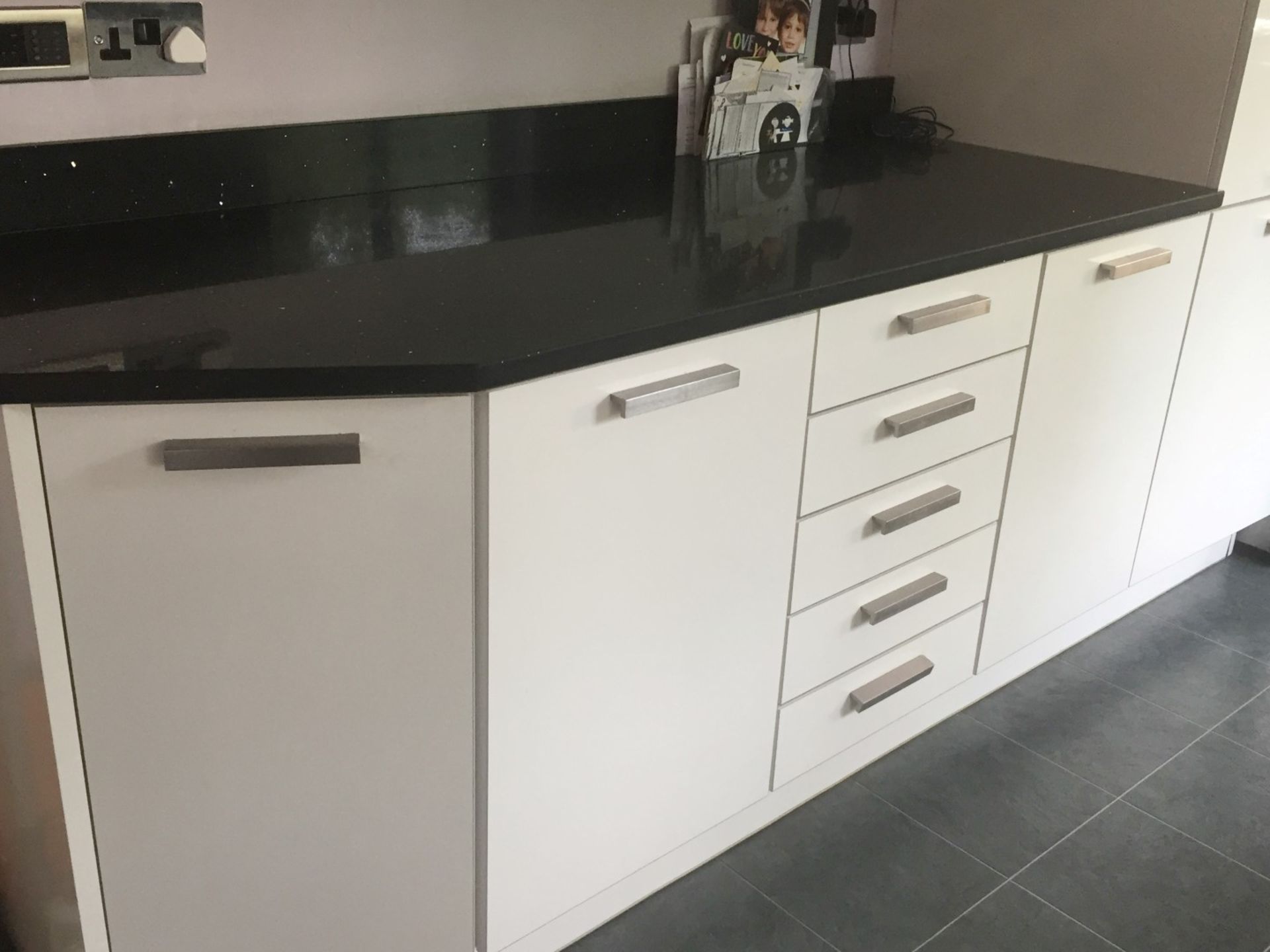 1 x RWK Einbaukuchen Contemporary White Gloss Fitted Kitchen With Galaxy Quartz Worktops and - Image 4 of 75