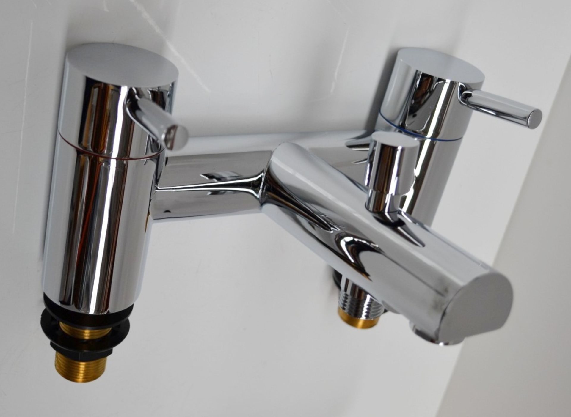 1 x Matrix Bath Mixer Tap - Featuring Modern Style With A Round Shape - Ref: MBI031 - CL190 - Unused - Image 6 of 8