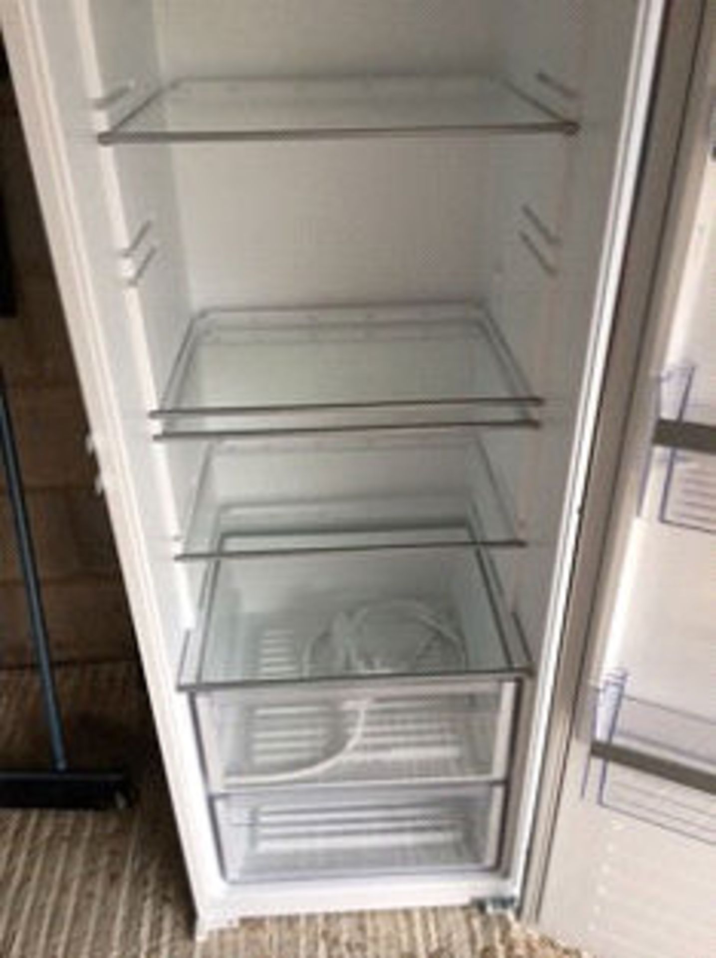 1 x NEFF KI1812S30G Integrated Tall Fridge - Only 6 Months Old - CL252 - Location: Longton, PR4 - NO - Image 5 of 6