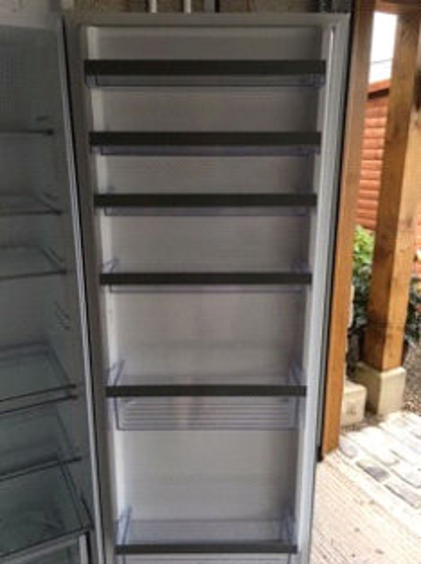 1 x NEFF KI1812S30G Integrated Tall Fridge - Only 6 Months Old - CL252 - Location: Longton, PR4 - NO - Image 4 of 6
