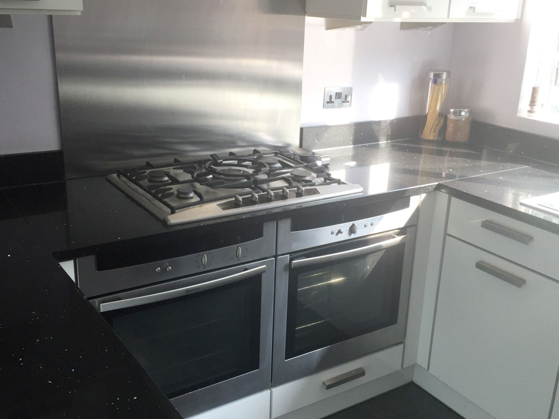 1 x RWK Einbaukuchen Contemporary White Gloss Fitted Kitchen With Galaxy Quartz Worktops and - Image 16 of 75