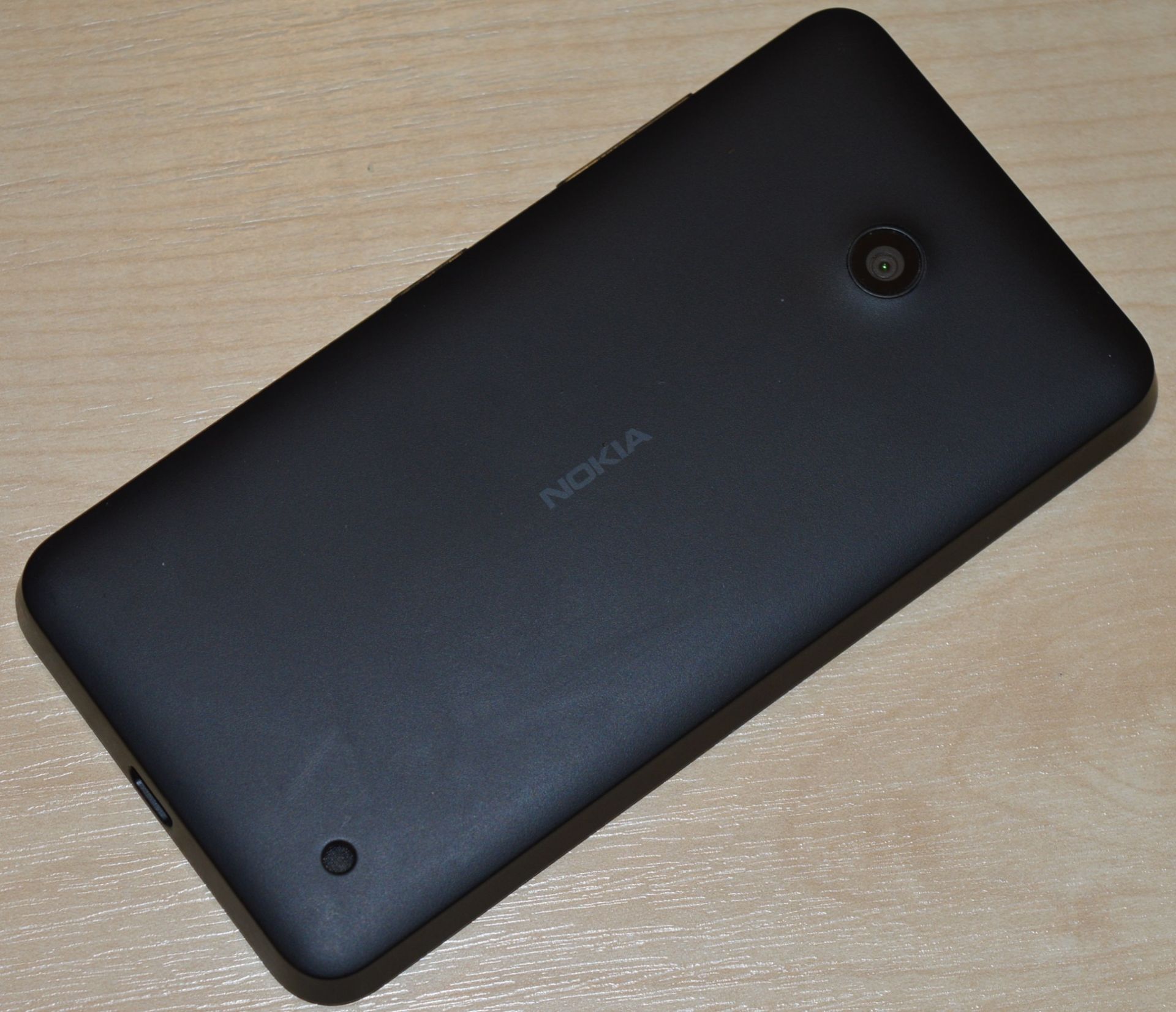 1 x Nokia Lumia 630 Mobile Smart Phone - Features Microsoft Windows 8.1 OS, 1.2ghz Quad Core CPU, - Image 2 of 2