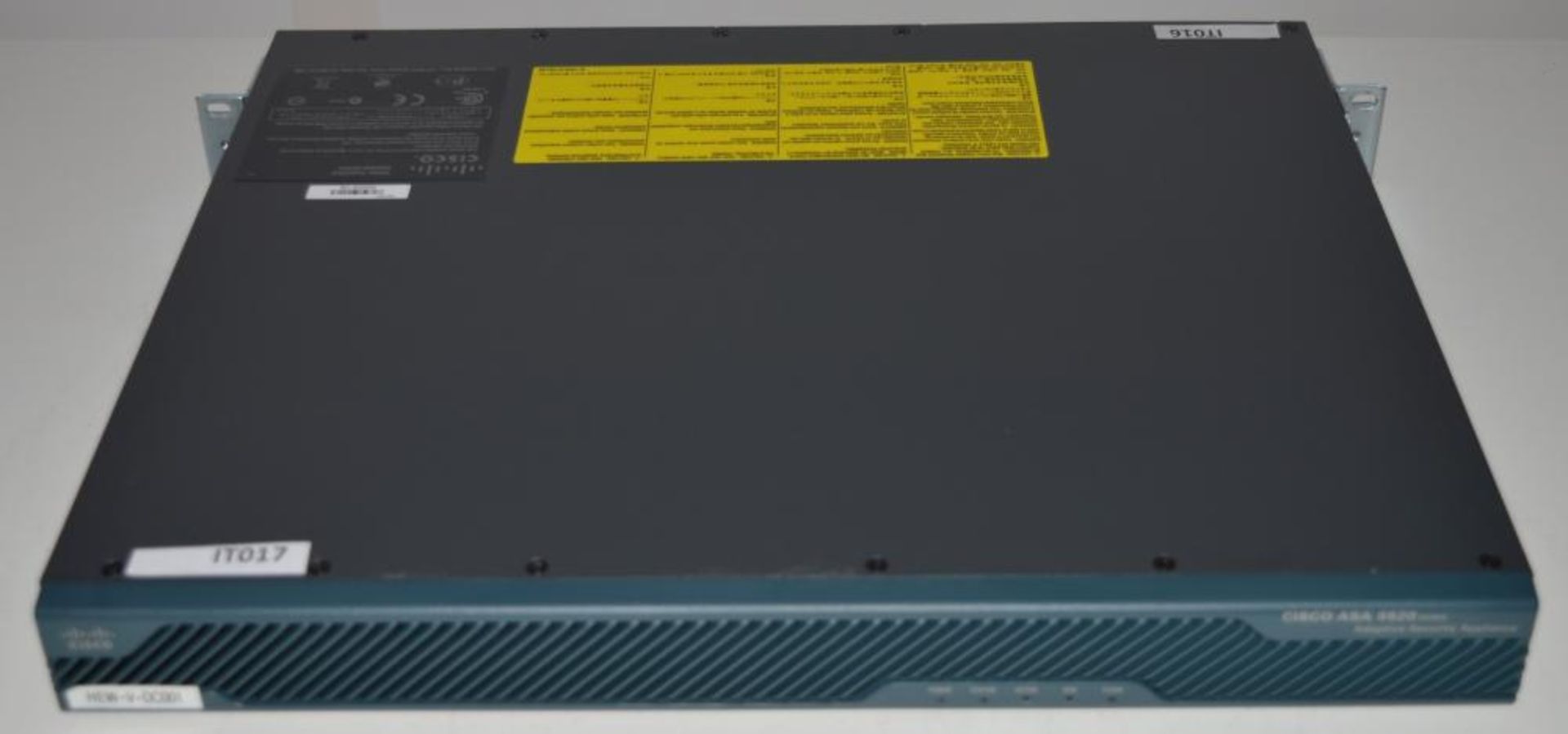 1 x Cisco ASA 5520 Adaptive Security Appliance - CL240 - Ref IT017 - Location: Altrincham WA14<B