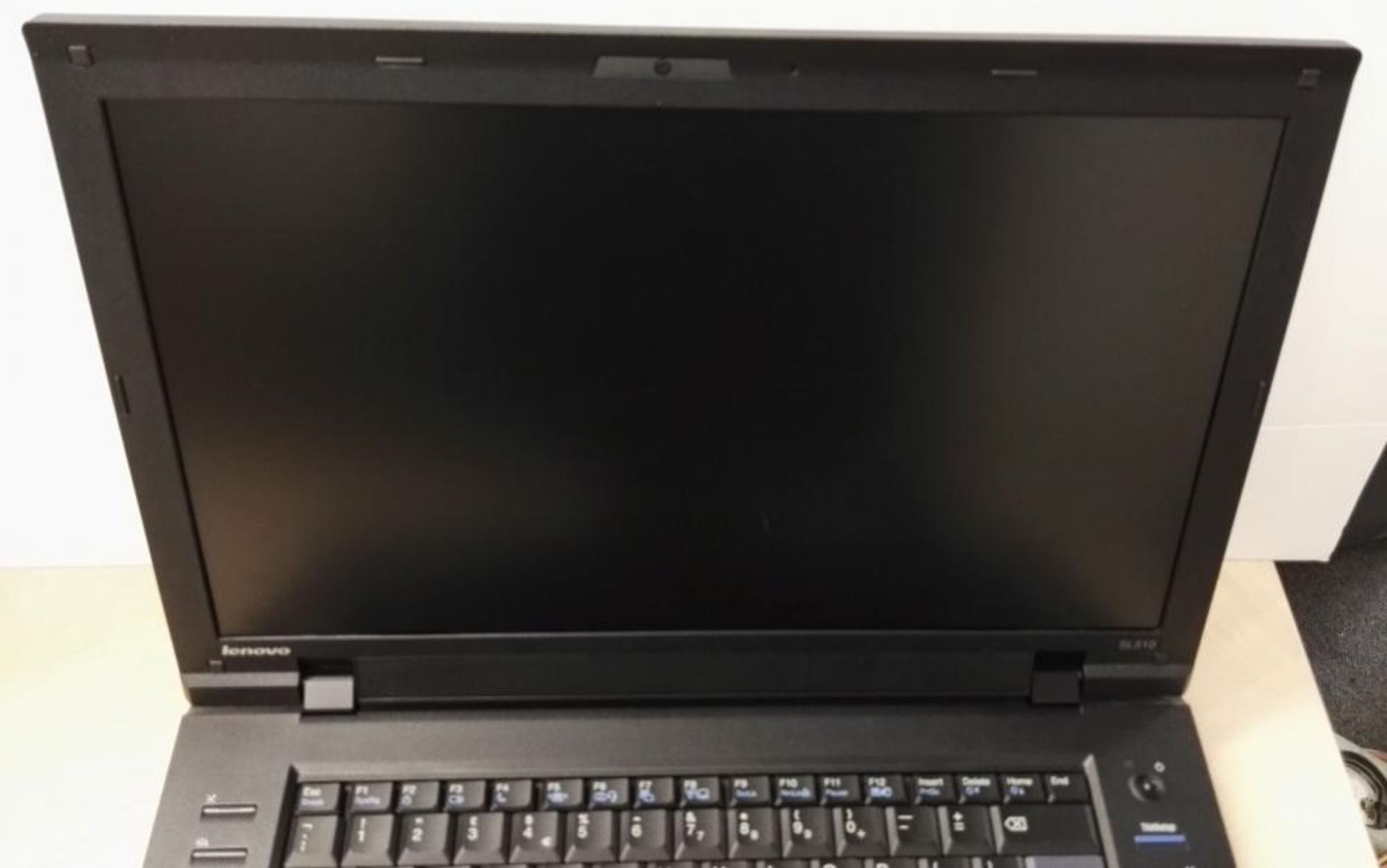 1 x Lenovo Thinkpad SL510 Laptop Computer - Features a 15.6 Inch Screen, Intel Core 2 Duo T6670 2.2g - Image 4 of 9