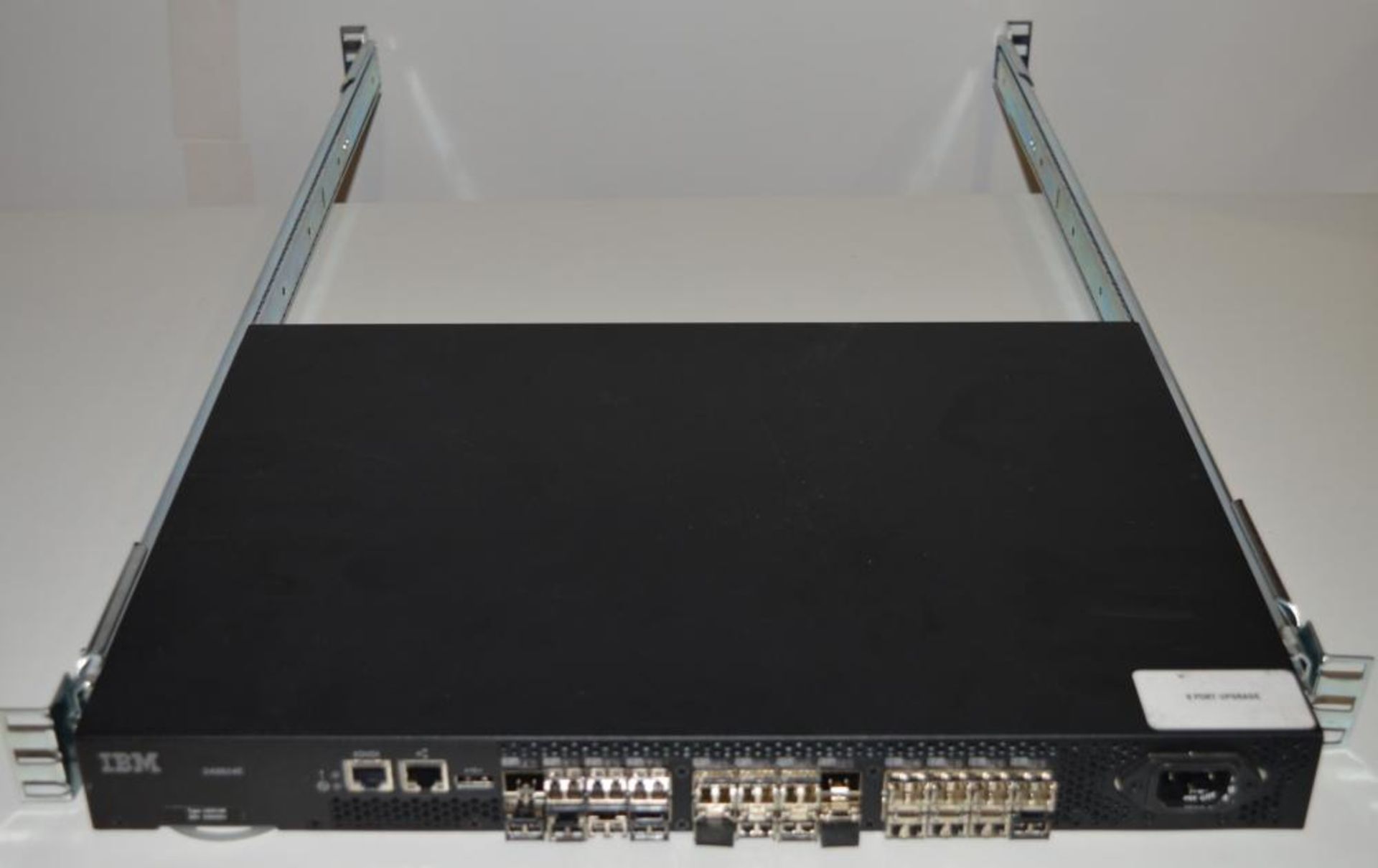 1 x IBM 24 port Fibre Switch - Model 249824E / 2498-B24/24E - Includes Transceivers and Rack Mount R