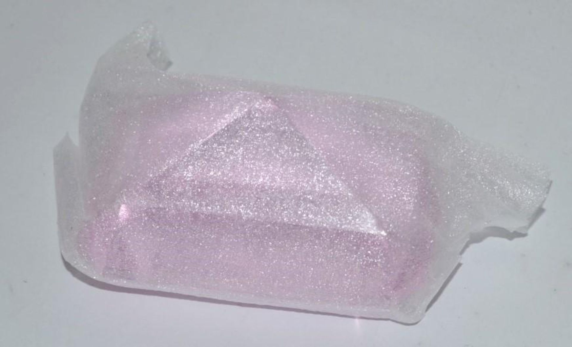 10 x ICE London Emerald Shaped Crystal Paperweight - Colour: Pink - 100mm In Diameter - New / Unused - Image 2 of 4