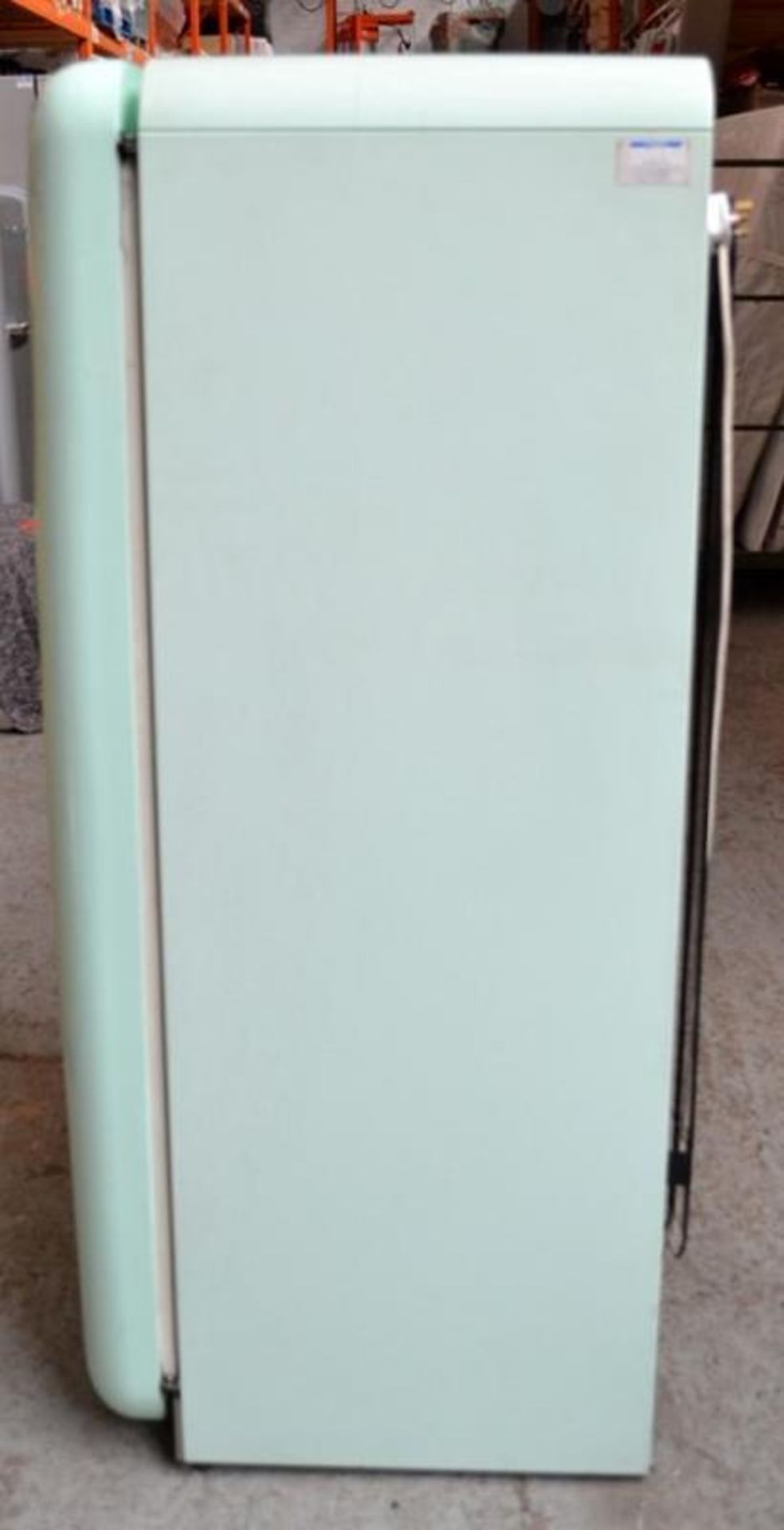 1 x Smeg Retro 50s-style Refrigerator In Classic Mint Green (Model: S28STRP/1) - Dimensions: W60 x D - Image 12 of 13