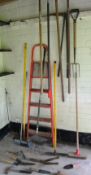 Various Garden Tools Including Ladder - CL226 - Location: Knutsford WA16 - NO VAT ON THE HAMMER