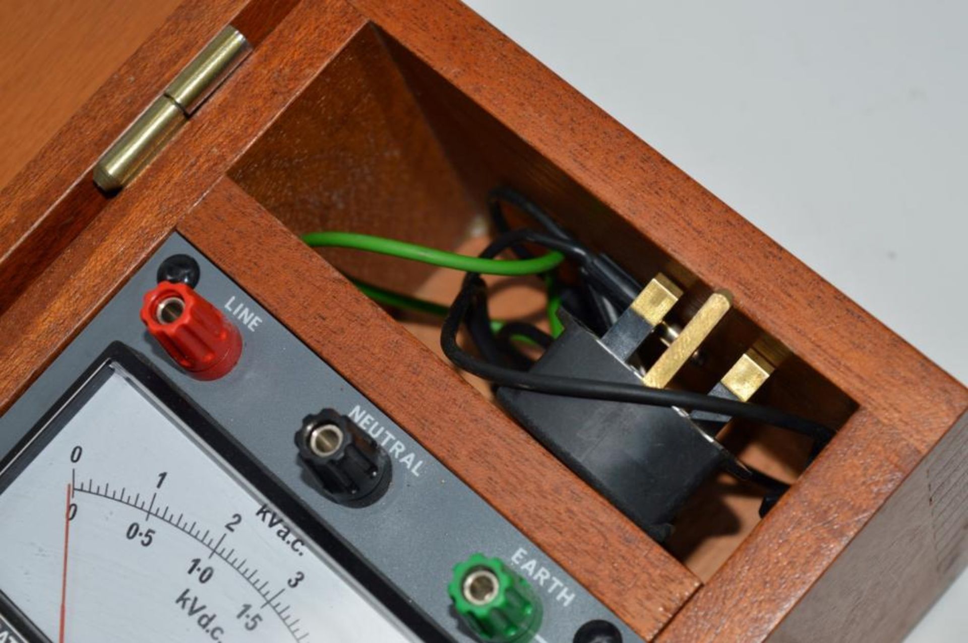 1 x Clare Calibration Check Unit - Model V.242 - With Instructions and Cables - CL400 - Ref - Image 8 of 8