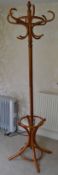 1 x Solid Wooden Coat Stand - CL226 - Location: Knutsford WA16 - NO VAT ON THE HAMMER