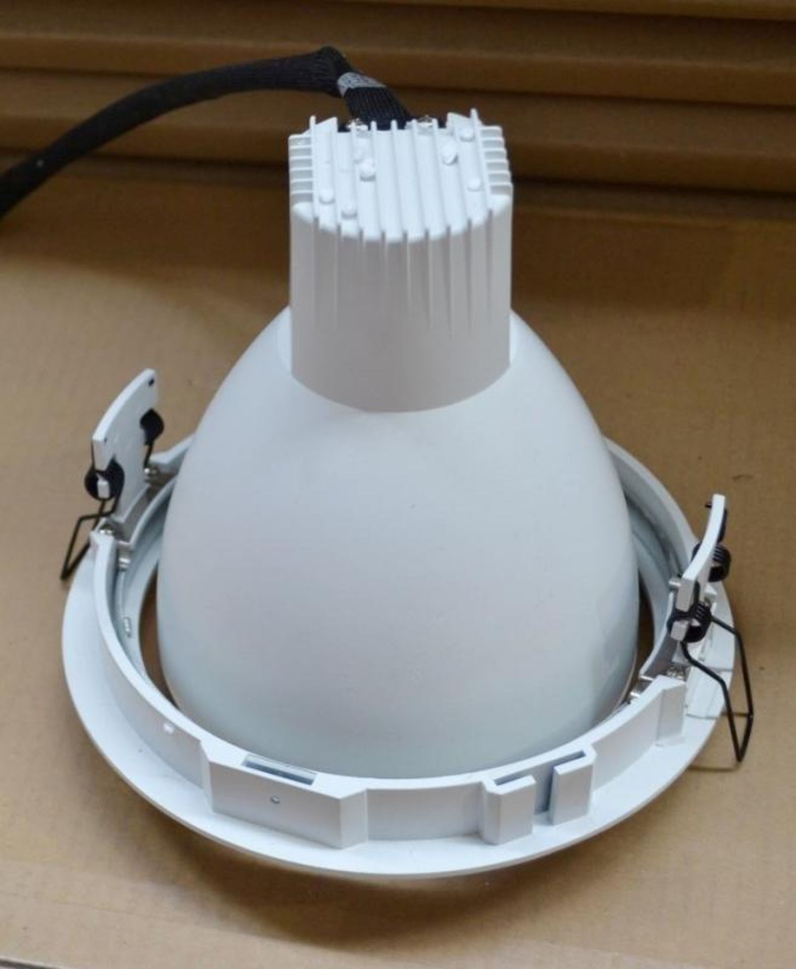 5 x JCC Lighting Ultimo JC87004 Adjustable Downlights - High Performance Downlight - Colour: White - - Image 2 of 6