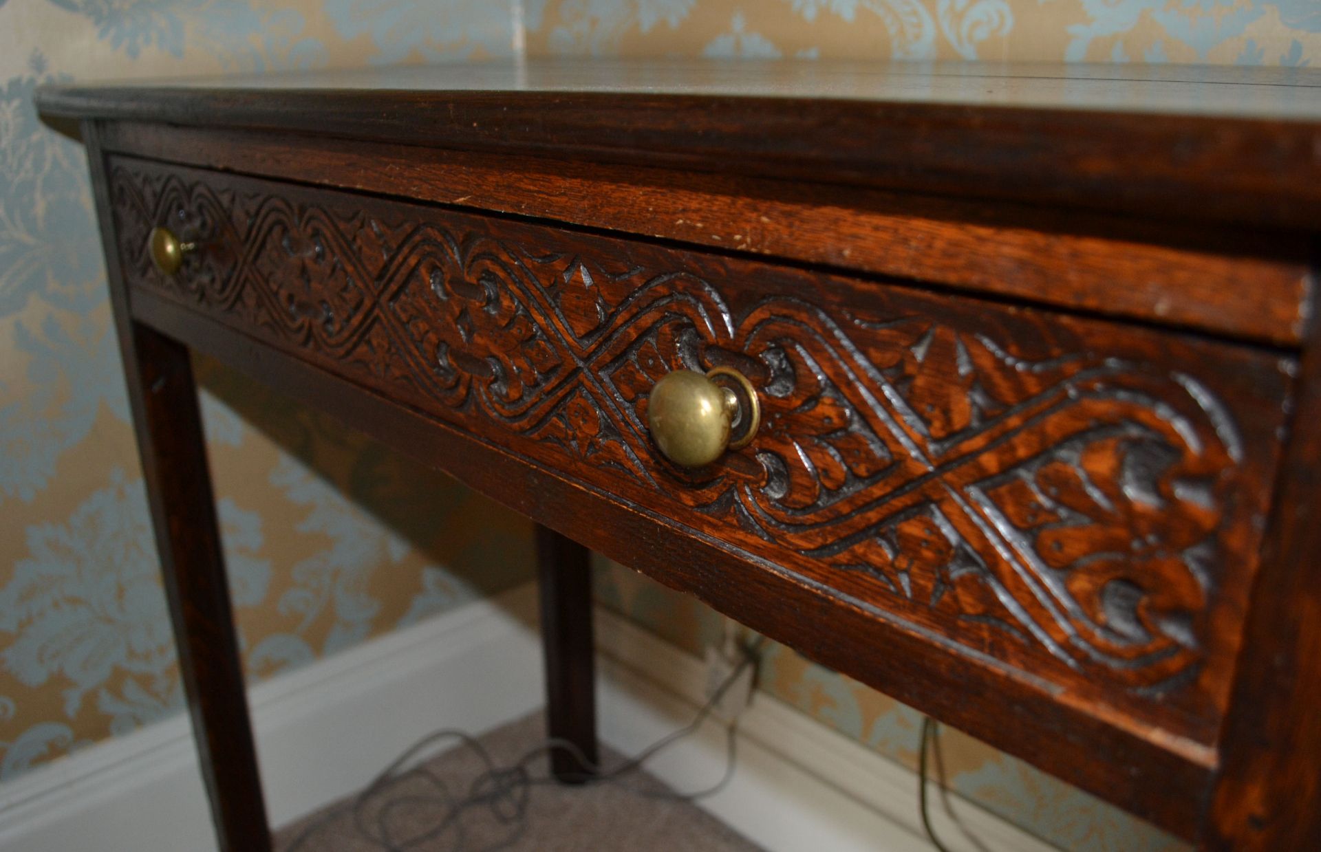 1 x Antique Solid Wood Console Table - CL226 - Location: Knutsford WA16 - NO VAT ON THE HAMMER - Image 5 of 9