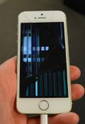 1 x Apple Iphone 5s Mobile Phone - Rose Gold White 16gb - Spares or Repairs - With Original Box -