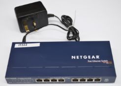 1 x Netgear Fast Ethernet Switch - Model FS108 - Includes Power Supply - CL011 - Ref IT222 -