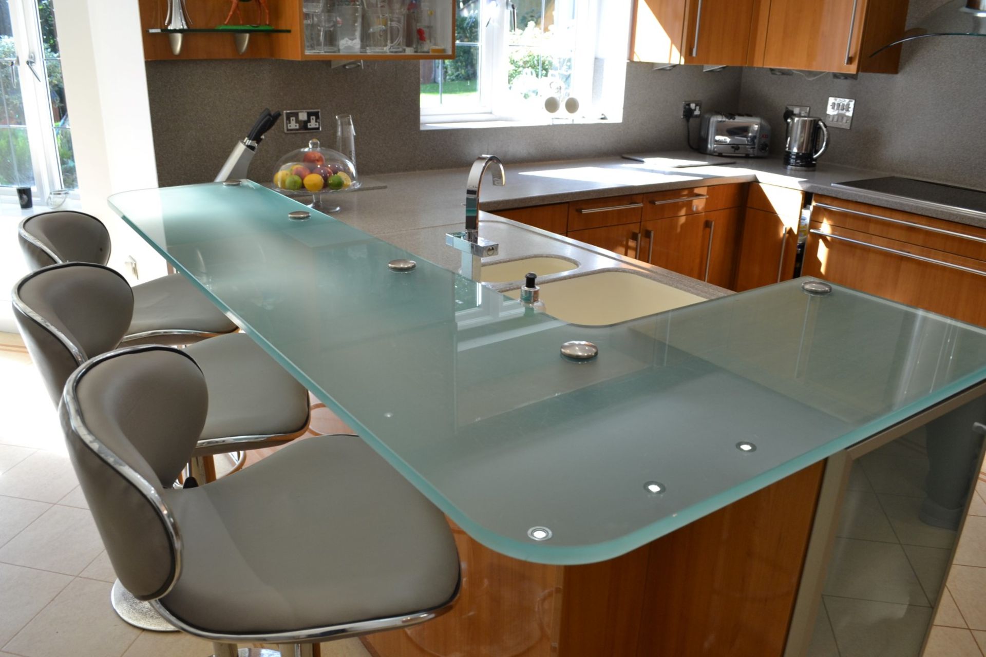 1 x Bespoke Siematic Gloss Fitted Kitchen With Corian Worktops, Frosted Glass Breakfast Bar - NO VAT - Image 3 of 91