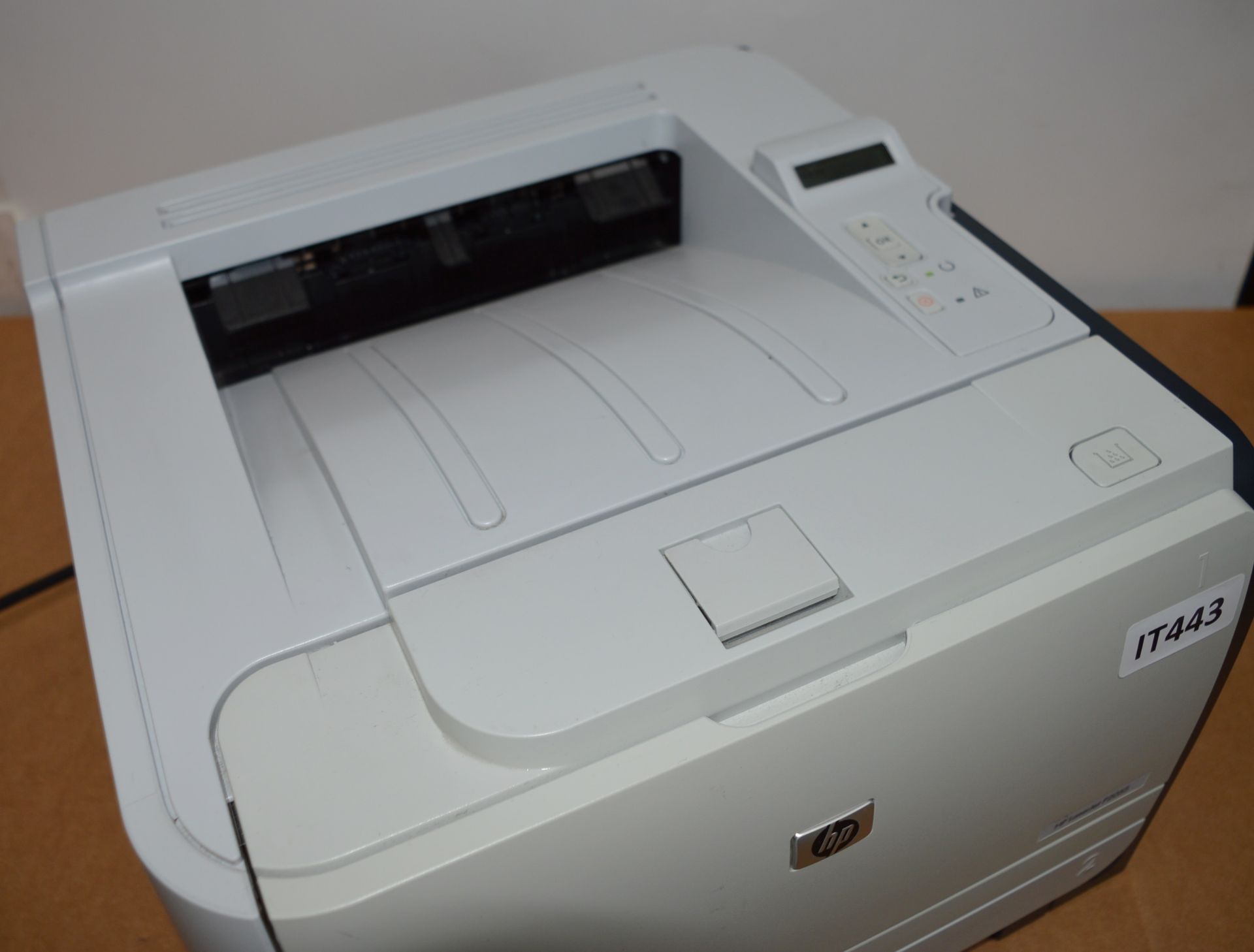 1 x HP Laserjet P2055 Desktop Laser Printer - Good Working Order - Includes Two Toners - CL010 - Ref - Image 4 of 9