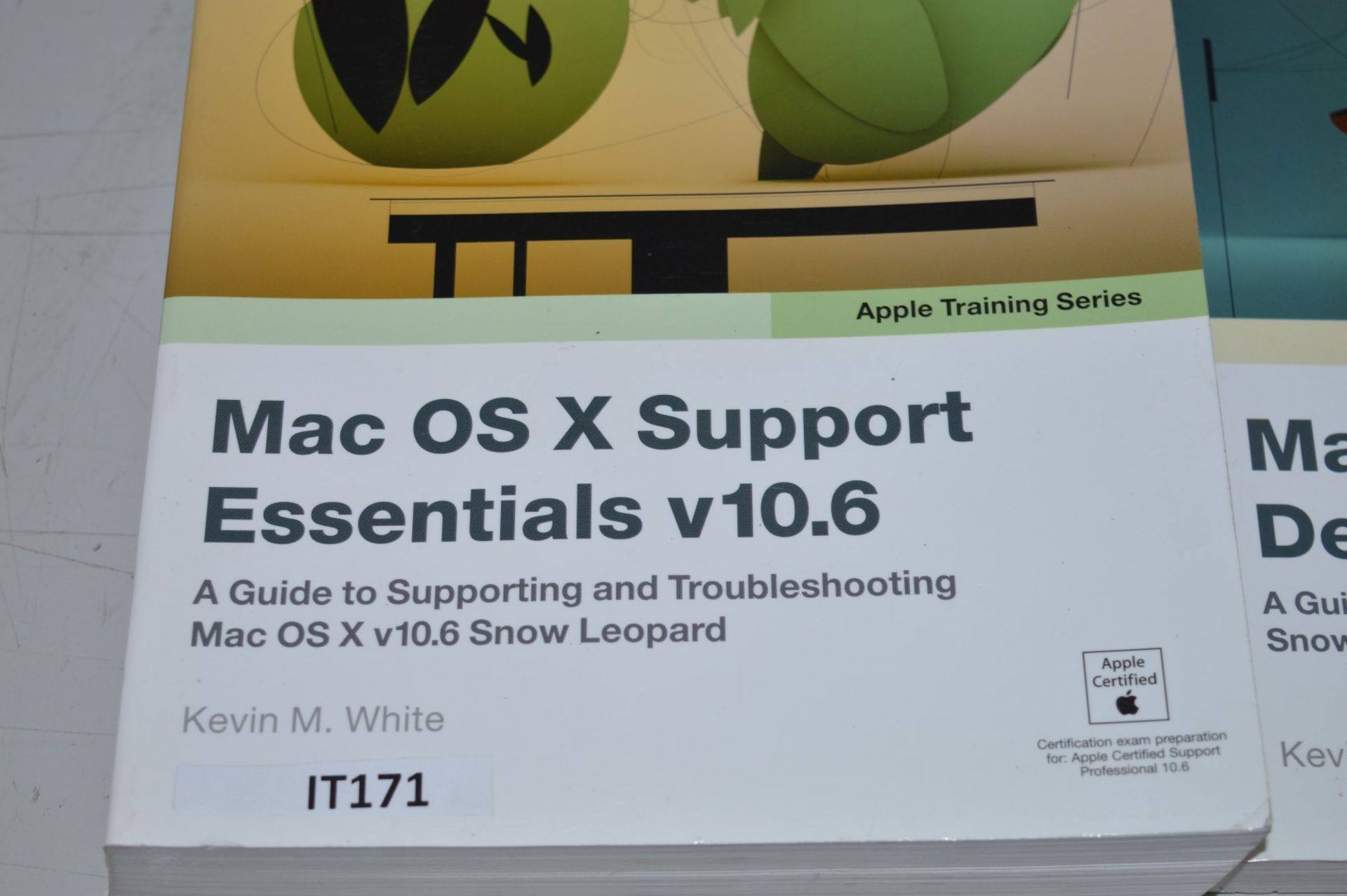 3 x Mac OS X 10.6 Books by Kevin M. White - Includes Essentials, Deployment and Server - Image 2 of 4