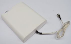 1 x Combilent CP11300 Wide Band Directional Antenna - Suitable For Indoor Use - 800-2700Mhz -