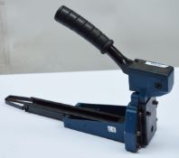 1 x Carton Closing Manual Powered Stapler - C-TYPE 32mm - Ref IT272 - Location: Altrincham WA14