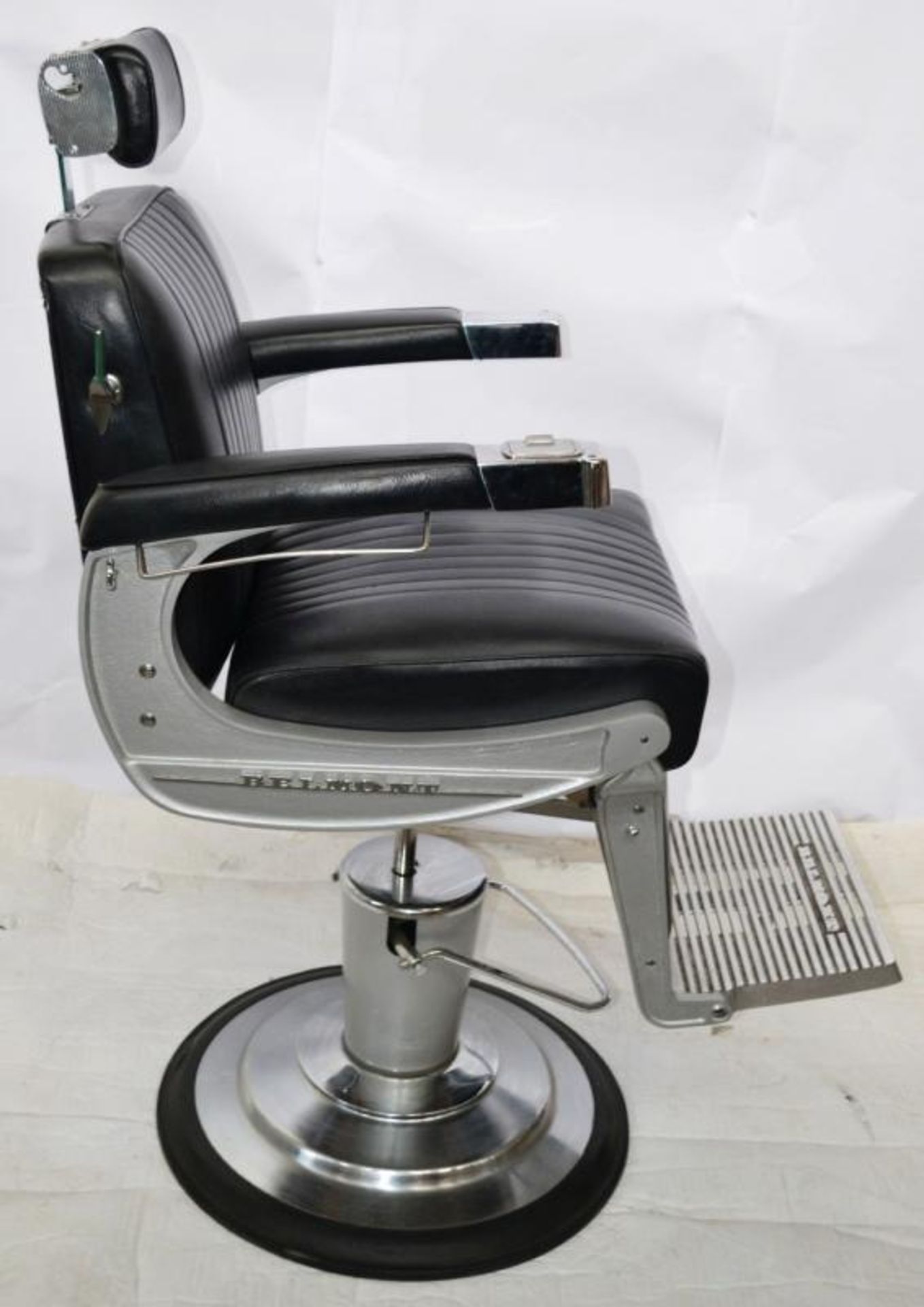 1 x Takara BELMONT "Apollo 2" Barbers Chair - Recently Taken From A Premier West-End Male Grooming S - Image 5 of 19