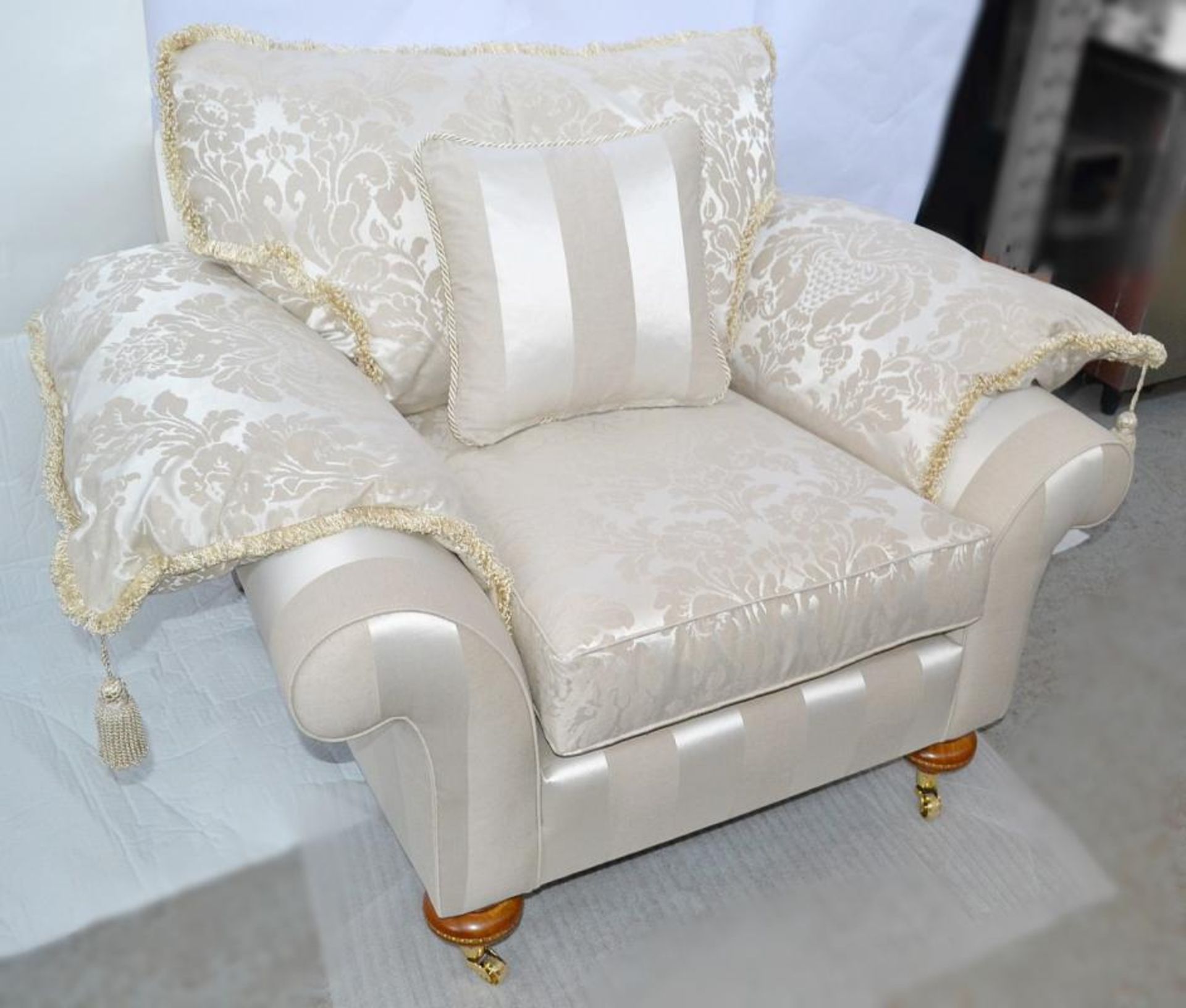 1 x Parker & Farr Clive Armchair - Colour: Champagne / Cream - Dimensions: W150 x D110 x H100 x Seat - Image 4 of 24