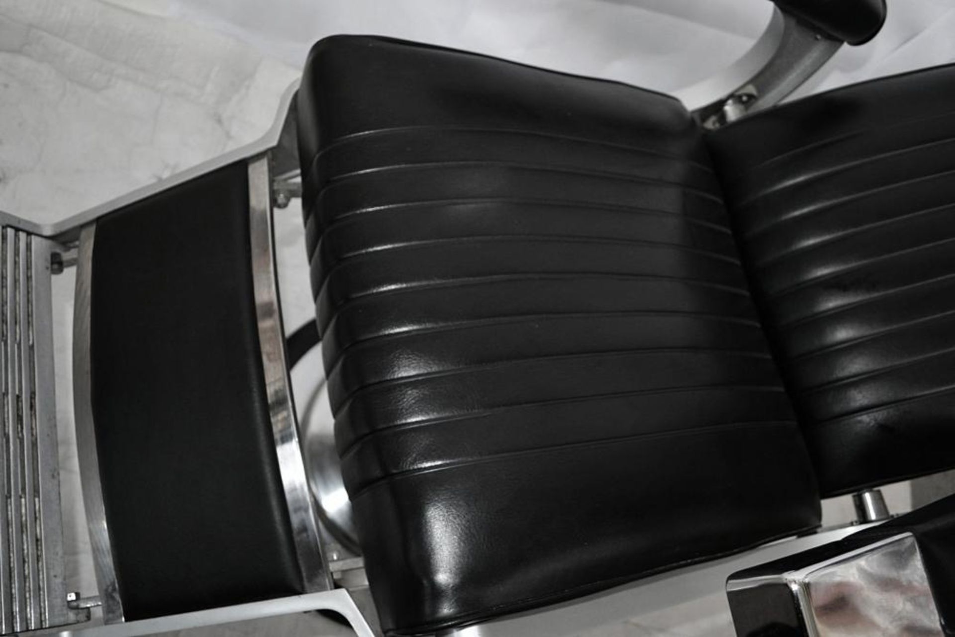 1 x Takara BELMONT "Apollo 2" Barbers Chair - Recently Taken From A Premier West-End Male Grooming S - Image 12 of 19