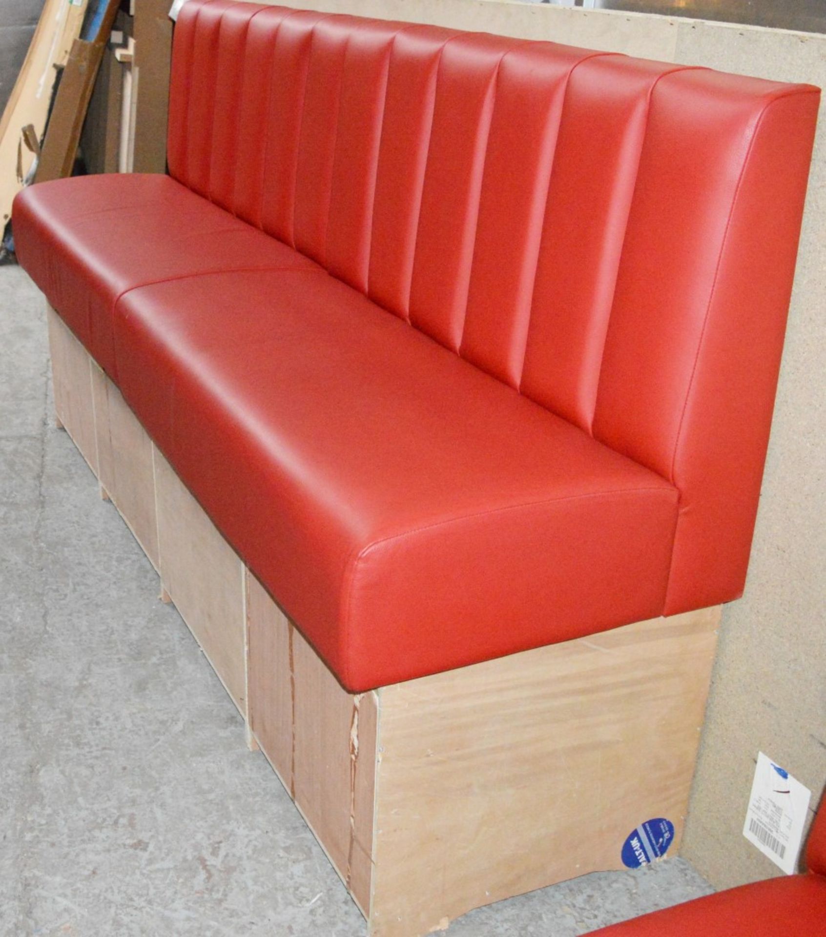 1 x High Seat Double Seating Bench Upholstered in Red Leather - Sits upto Four People - High Quality - Image 3 of 26