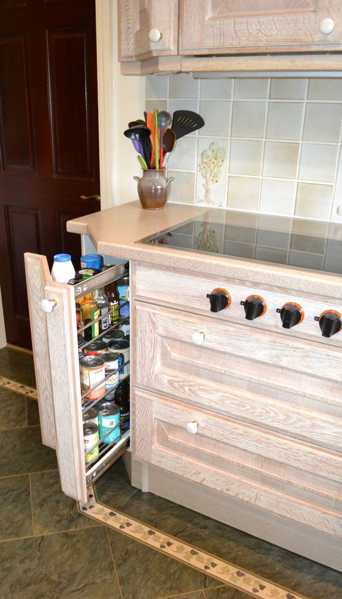 1 x SieMatic Bespoke Solid Wood Limed Oak Fitted Kitchen With Miele, Neff And Gaggenau Appliances - Image 18 of 95