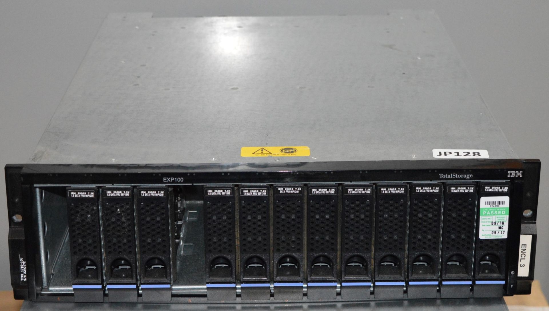 1 x IBM Total Storage EXP100 DS400 Hard Drive Expansion Bay - Model 1710 - CL400 - Ref JP128 - - Image 4 of 5