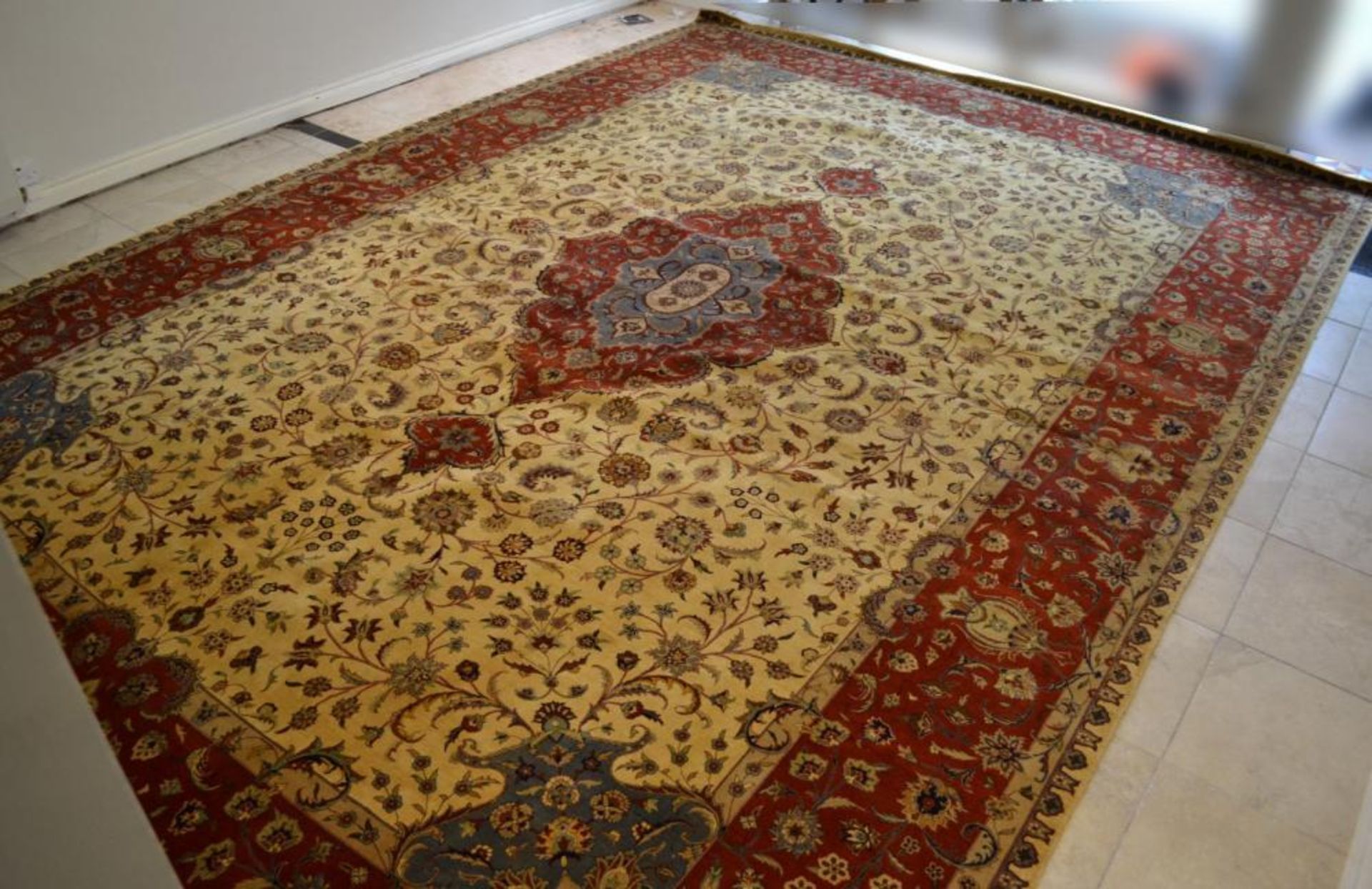 1 x Very Fine Top Quality Pakistan Tabriz Design Carpet - 320 Knot Count - Dimensions: 546x376cm - N - Image 29 of 31