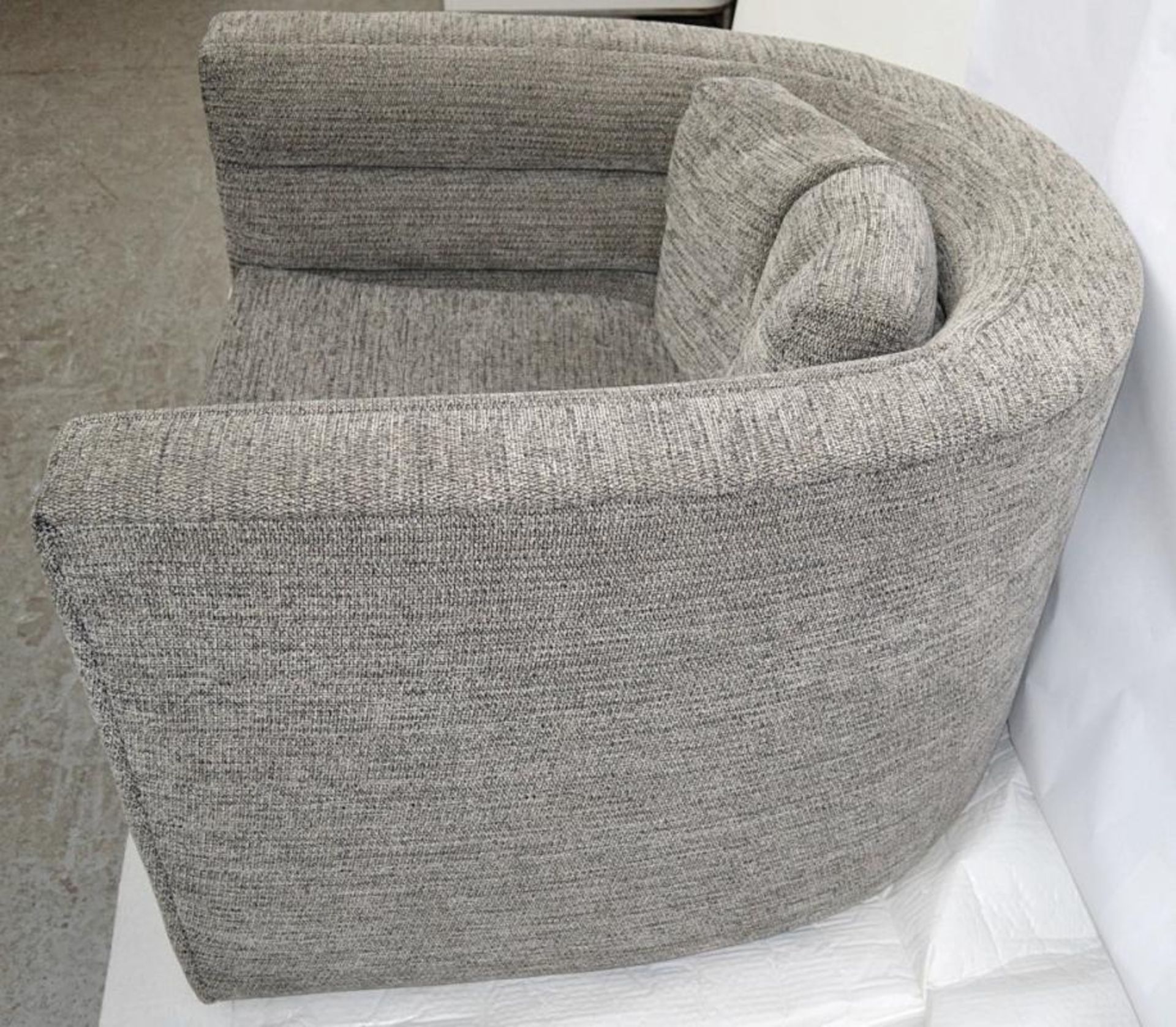 1 x KELLY WEARSTLER Melrose Club Chair In Grey - Dimensions: W36" x D38" x H28" - Ref: 5223289 - CL0 - Image 21 of 24