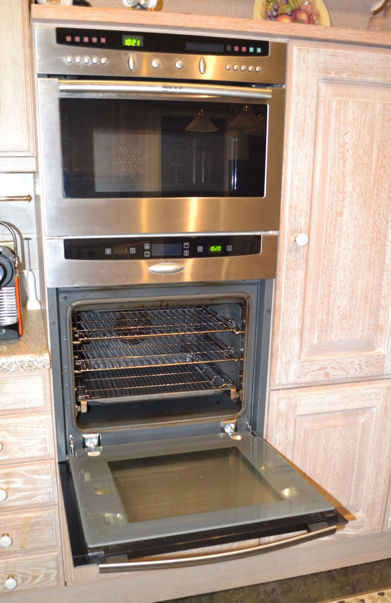 1 x SieMatic Bespoke Solid Wood Limed Oak Fitted Kitchen With Miele, Neff And Gaggenau Appliances - Image 52 of 95