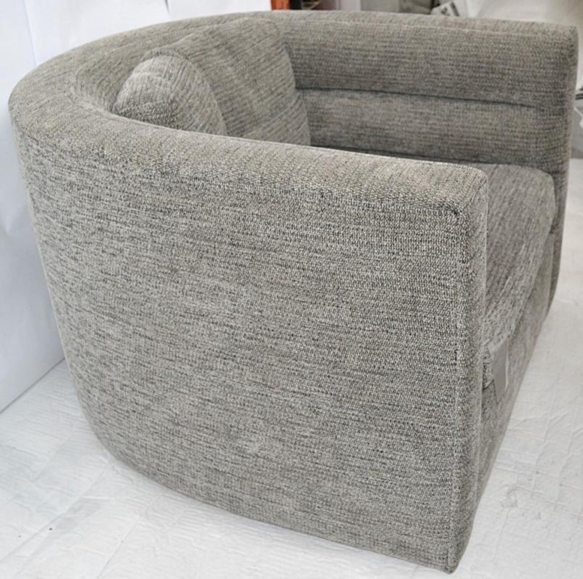 1 x KELLY WEARSTLER Melrose Club Chair In Grey - Dimensions: W36" x D38" x H28" - Ref: 5223289 - CL0 - Image 13 of 24