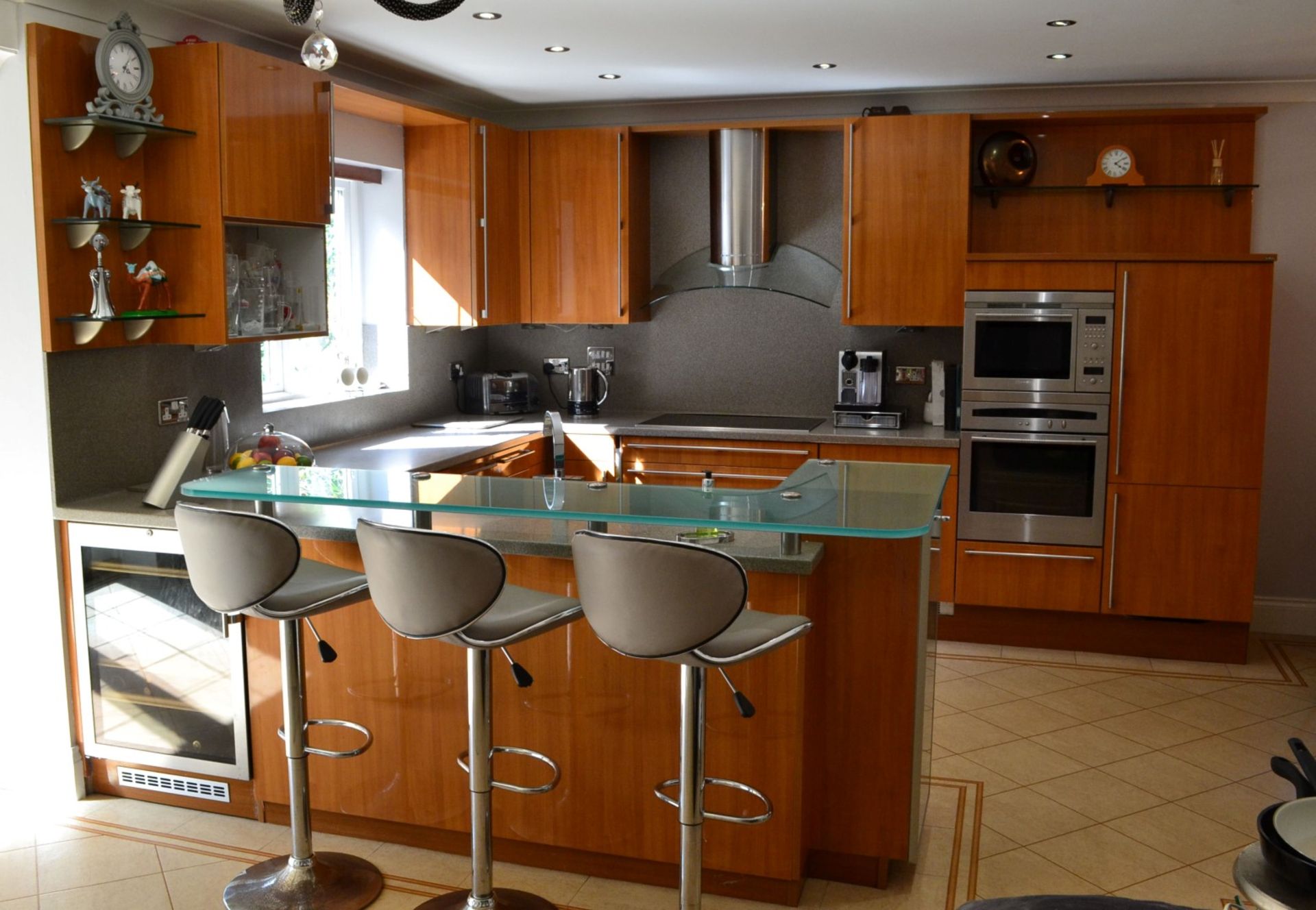 1 x Bespoke Siematic Gloss Fitted Kitchen With Corian Worktops, Frosted Glass Breakfast Bar - NO VAT - Image 2 of 91