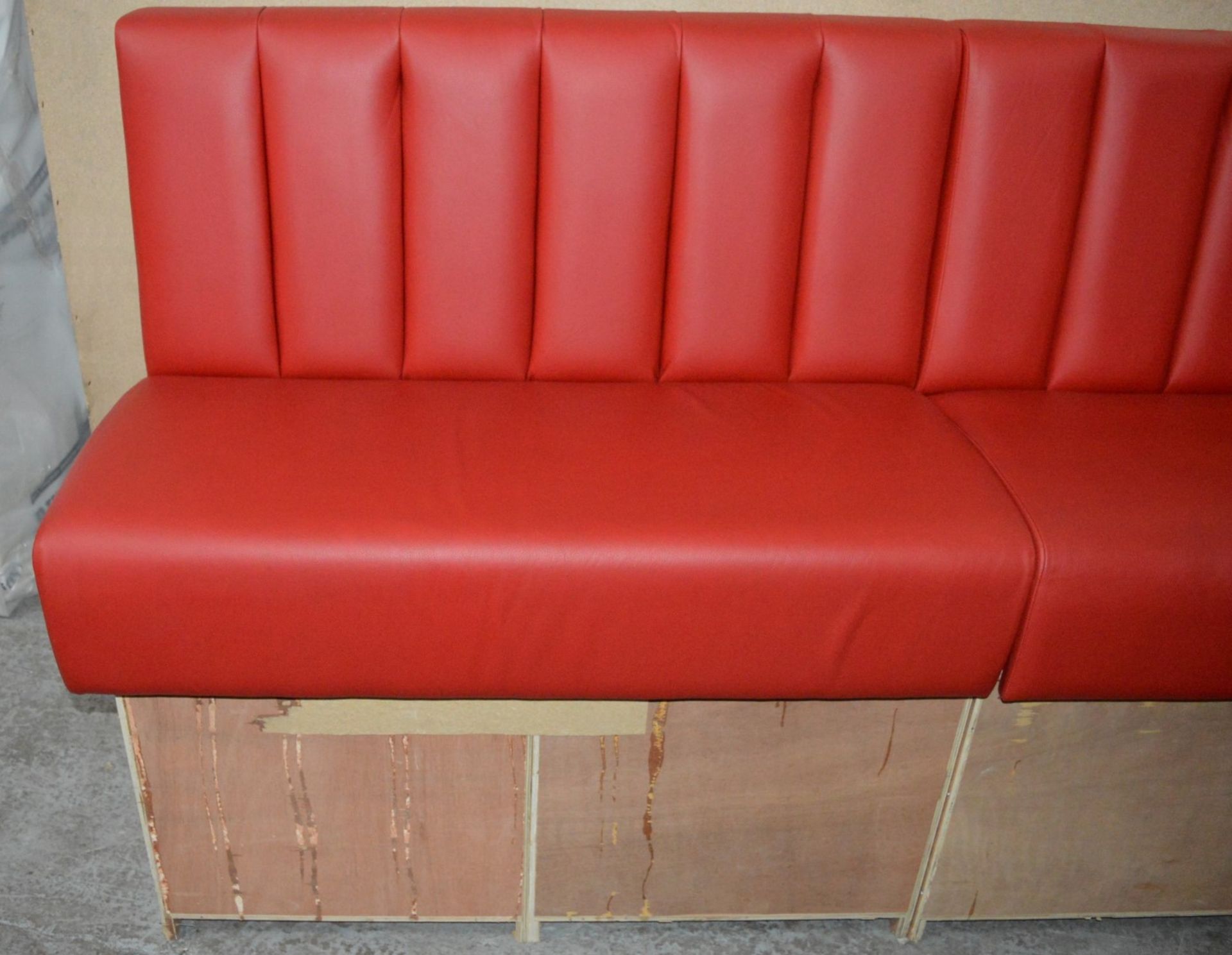 1 x High Seat Double Seating Bench Upholstered in Red Leather - Sits upto Four People - High Quality - Image 14 of 26