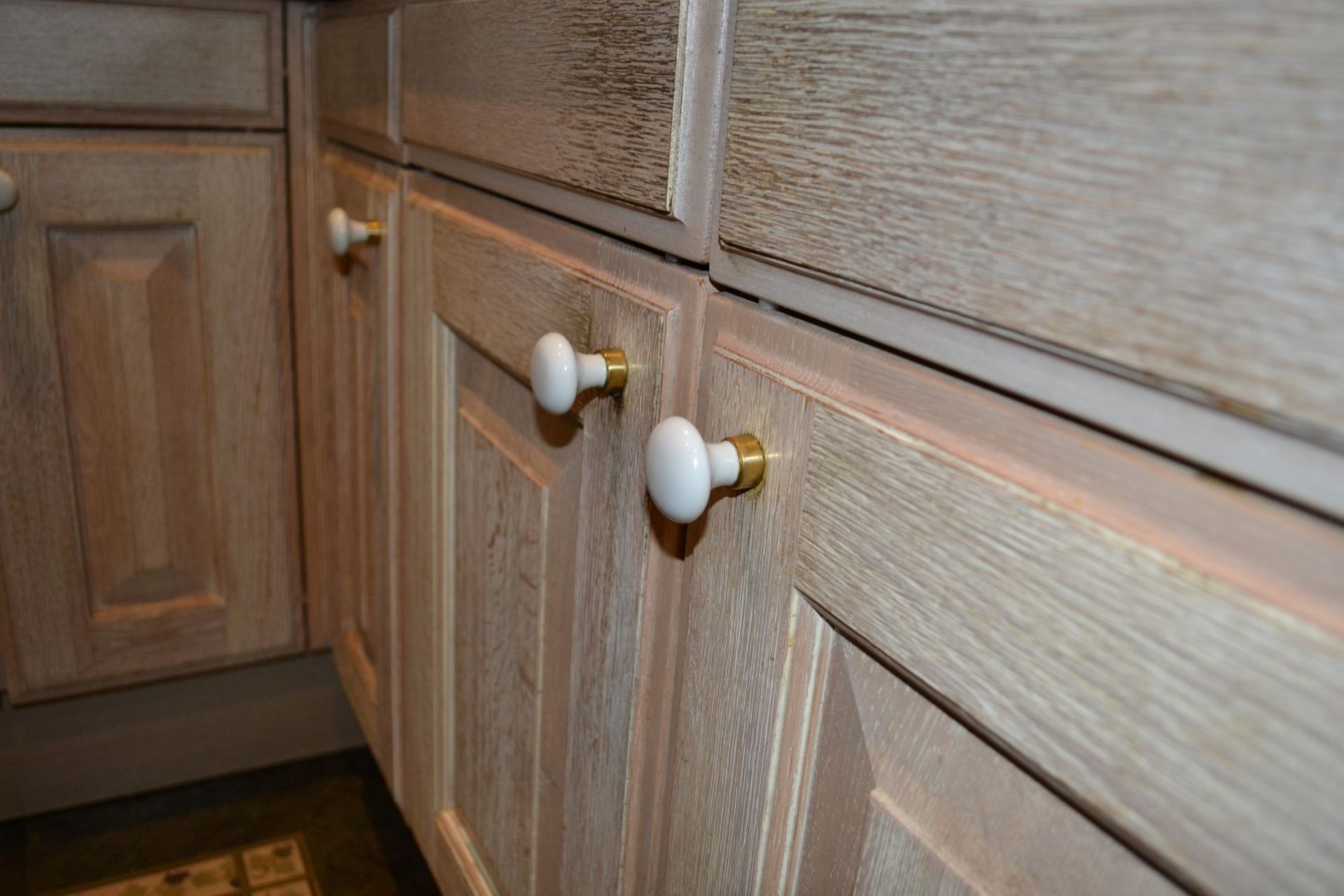 1 x SieMatic Bespoke Solid Wood Limed Oak Fitted Kitchen With Miele, Neff And Gaggenau Appliances - Image 44 of 95