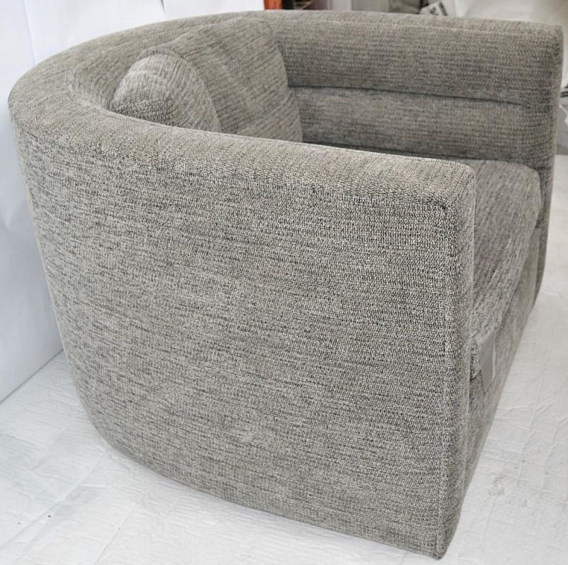 1 x KELLY WEARSTLER Melrose Club Chair In Grey - Dimensions: W36" x D38" x H28" - Ref: 5223289 - CL0 - Image 6 of 24