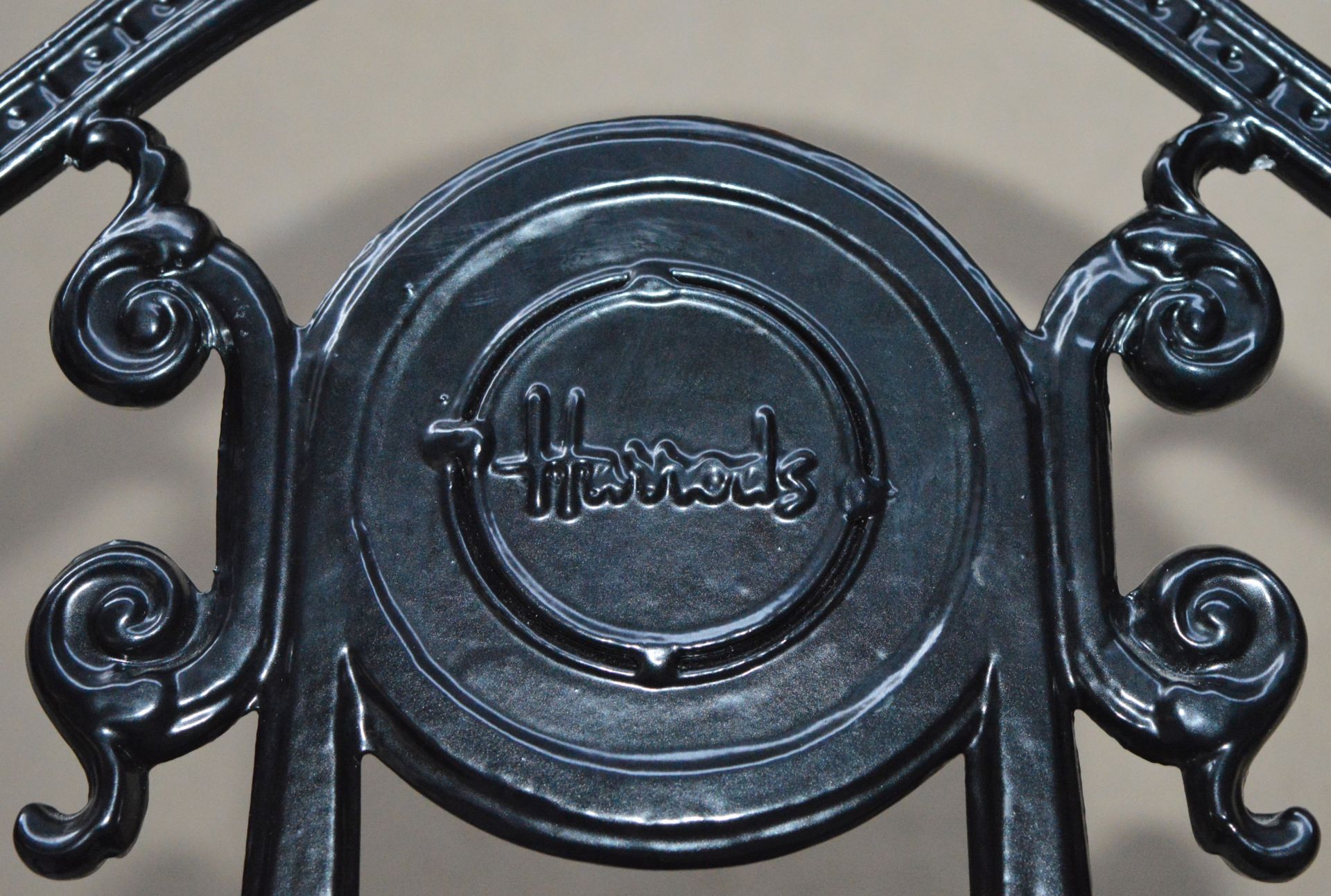 4 x Cast Metal Shield Back Restaurant Chairs - Suitable For Indoor or Outdoor Use - From Famouse - Image 13 of 14