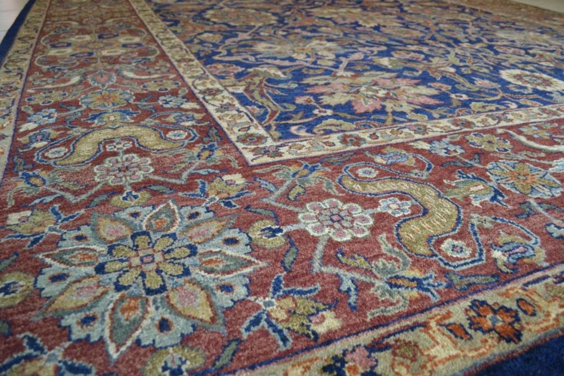 1 x Fine Indian Vegetable Dyed Handmade Carpet in Navy and Rust - All Wool With Cotton Foundation - - Image 5 of 22