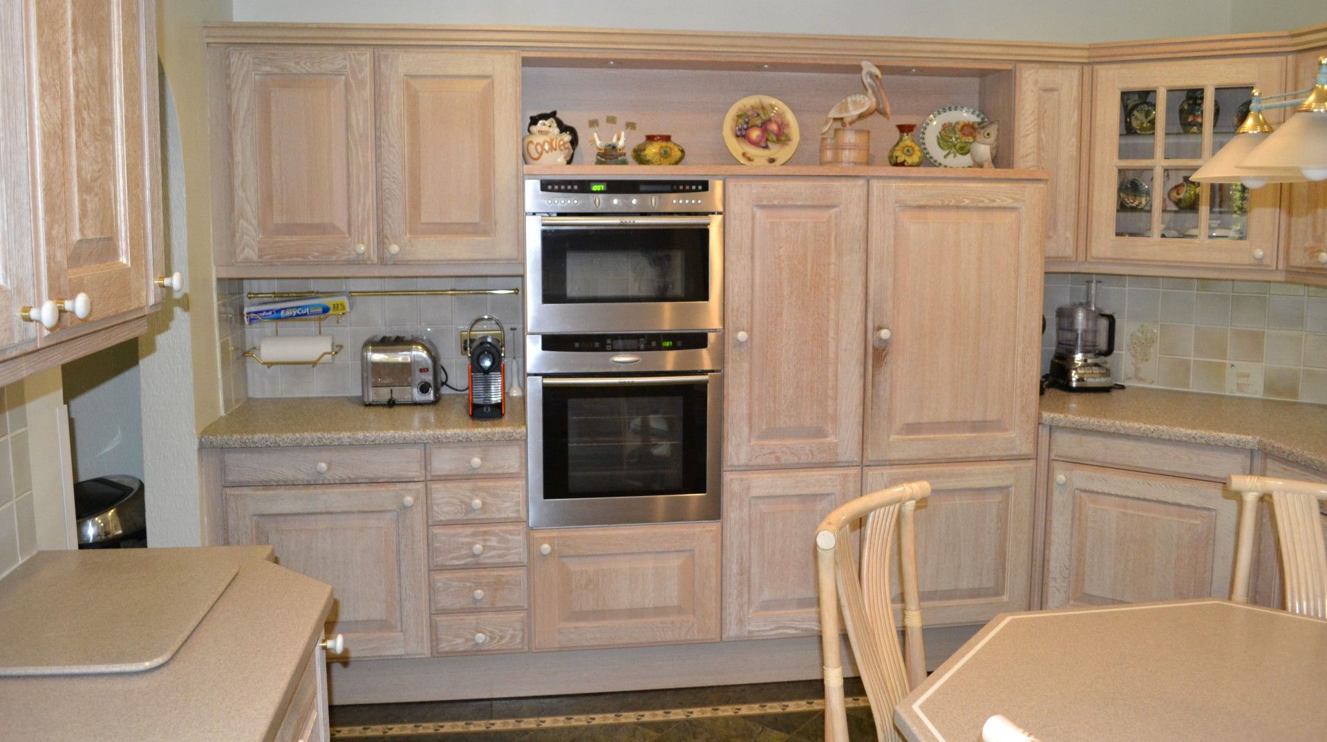 1 x SieMatic Bespoke Solid Wood Limed Oak Fitted Kitchen With Miele, Neff And Gaggenau Appliances - Image 11 of 95